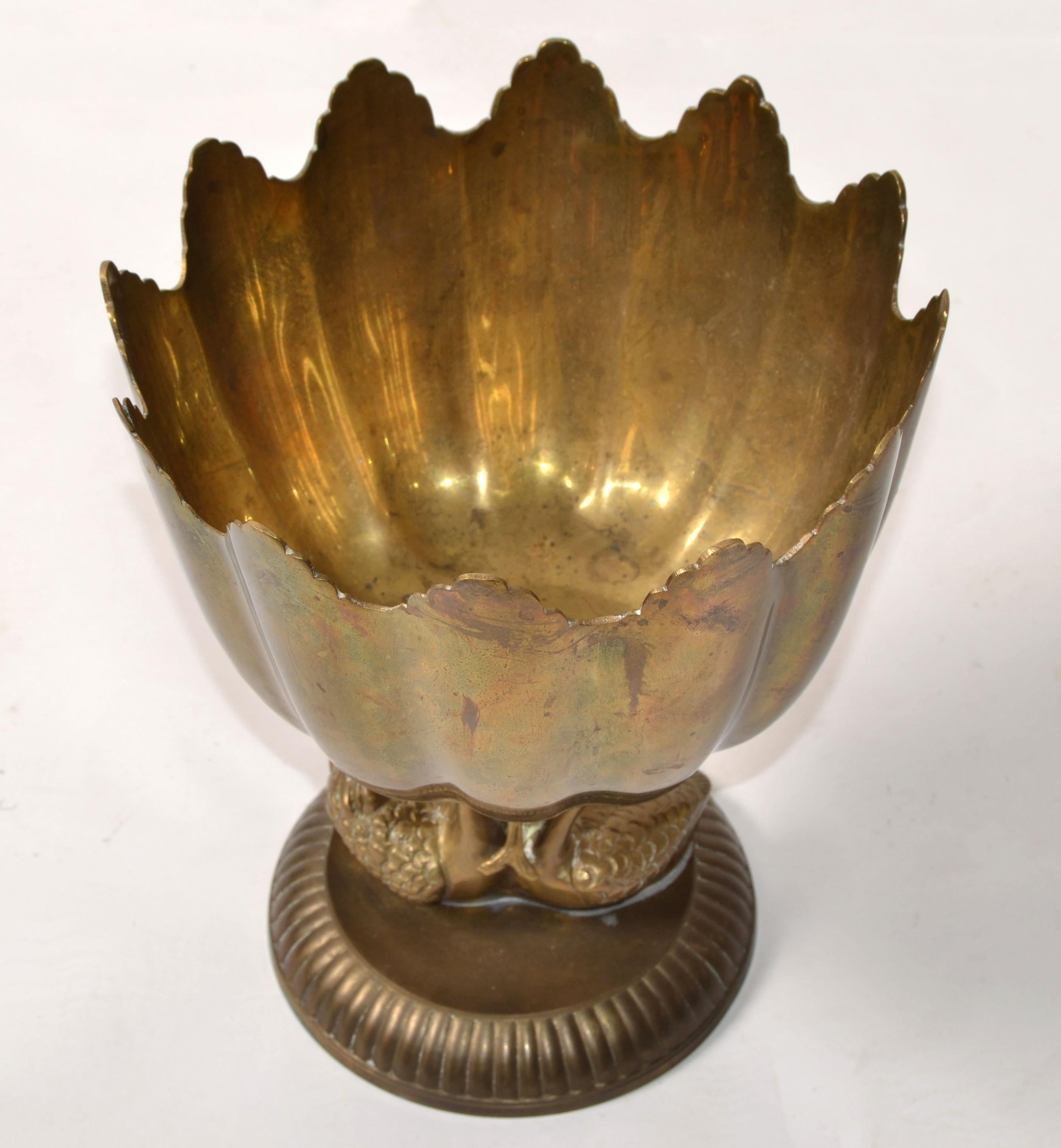 1930 Victorian Heavy Bronze 2 Swans Pedestal Bowl Antique Patina Handmade India For Sale 3