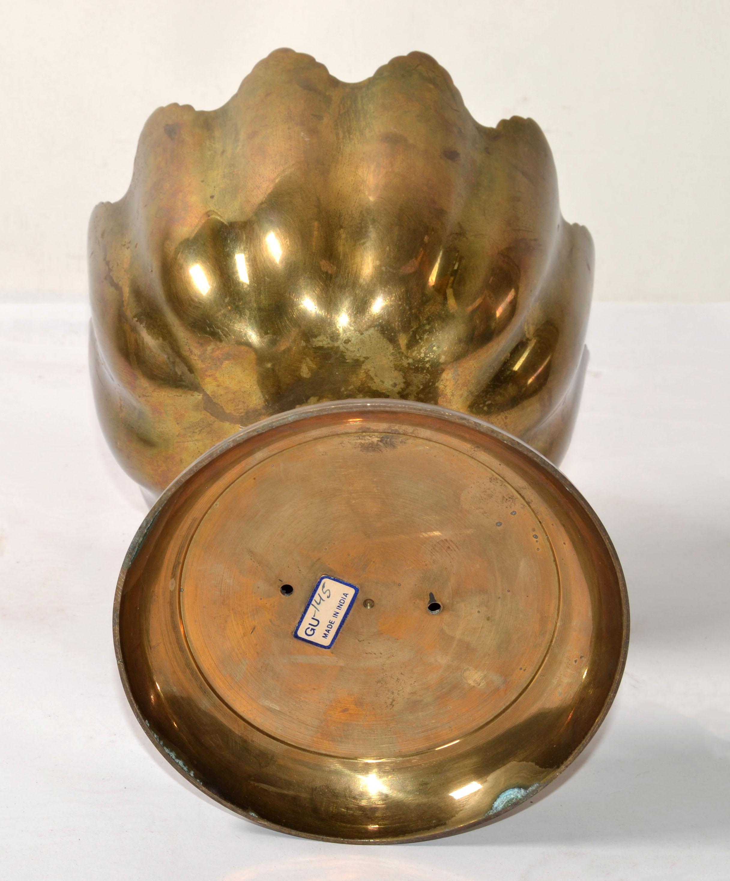 1930 Victorian Heavy Bronze 2 Swans Pedestal Bowl Antique Patina Handmade India For Sale 5