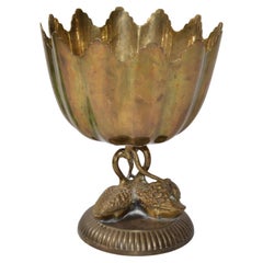 Viktorianische schwere Bronzeschale mit 2 Schwanen auf dem Sockel, antike Patina, handgefertigt, Indien, 1930