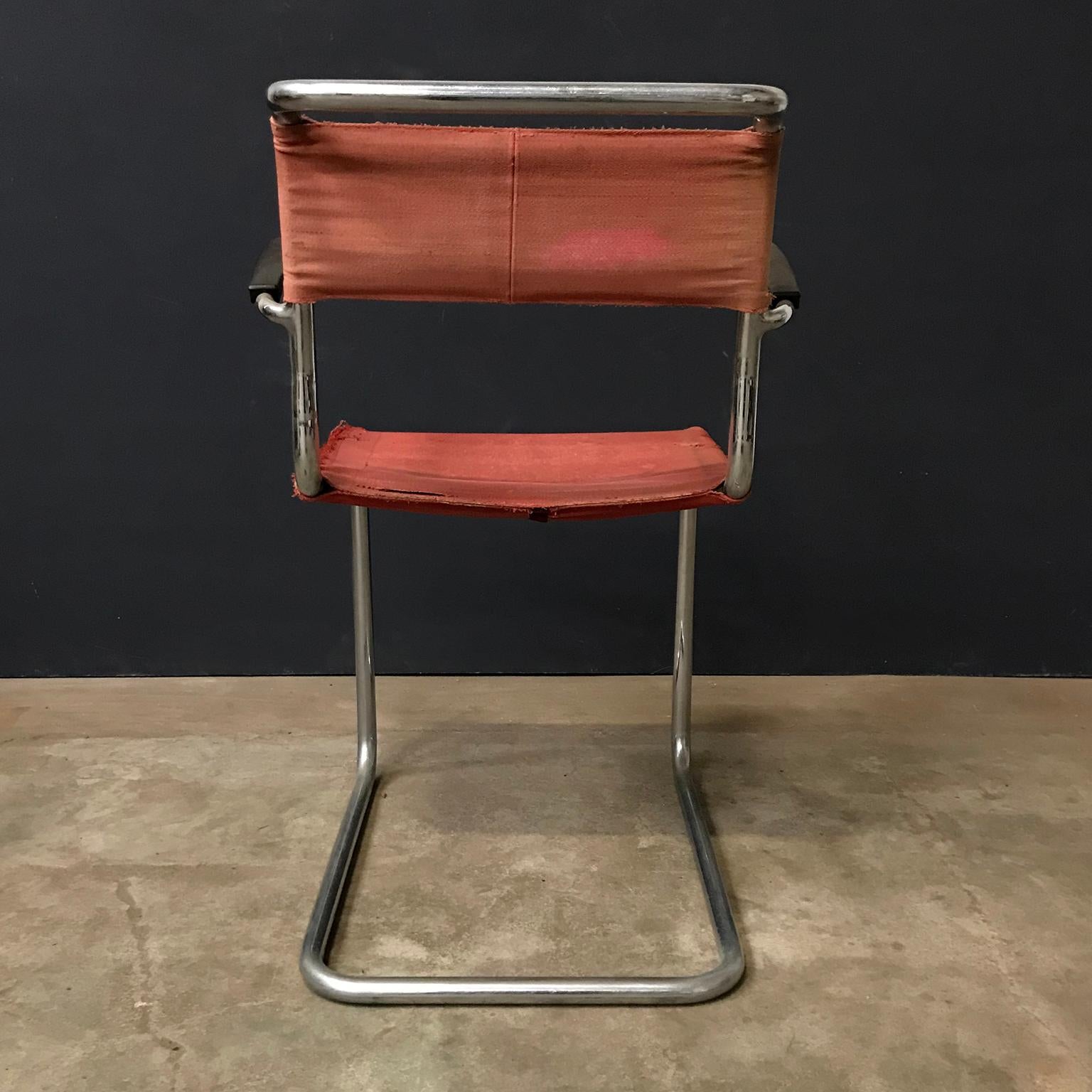 1930, W.H. Gispen, for Gispen Culemborg, Dining Chair No. 204 in Red Canvas In Good Condition For Sale In Amsterdam IJMuiden, NL