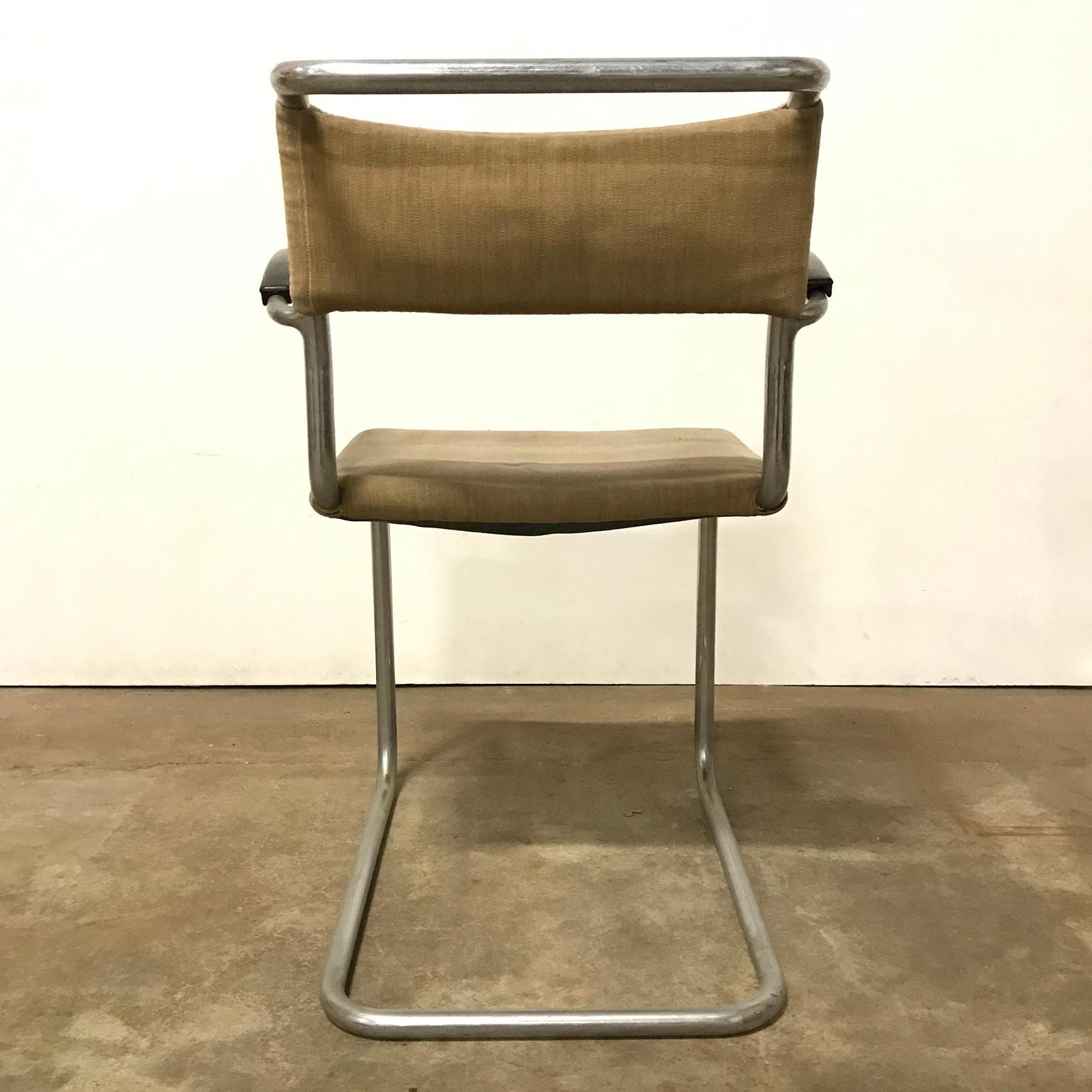 1930, W.H. Gispen, Original Very Early 204 Chair with Horse Hair Filling In Good Condition For Sale In Amsterdam IJMuiden, NL