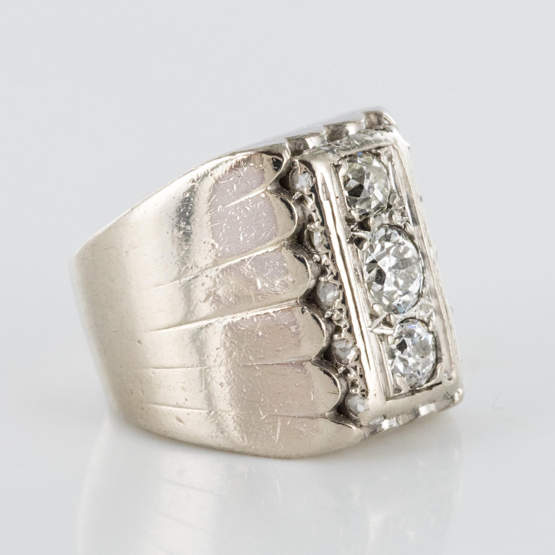 1930s Art Deco 0.90 Carat Diamonds 18 Karat White Gold Signet Ring 7