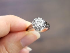 1930s, 1.05 Carat Diamond White Gold Solitaire Engagement Ring