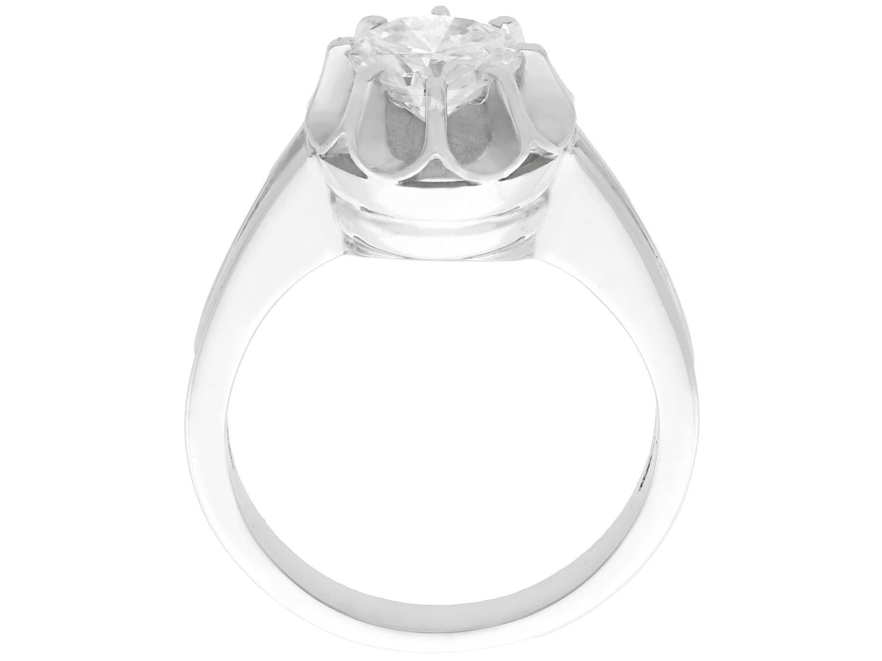 Women's 1930s, 1.05 Carat Diamond White Gold Solitaire Engagement Ring For Sale