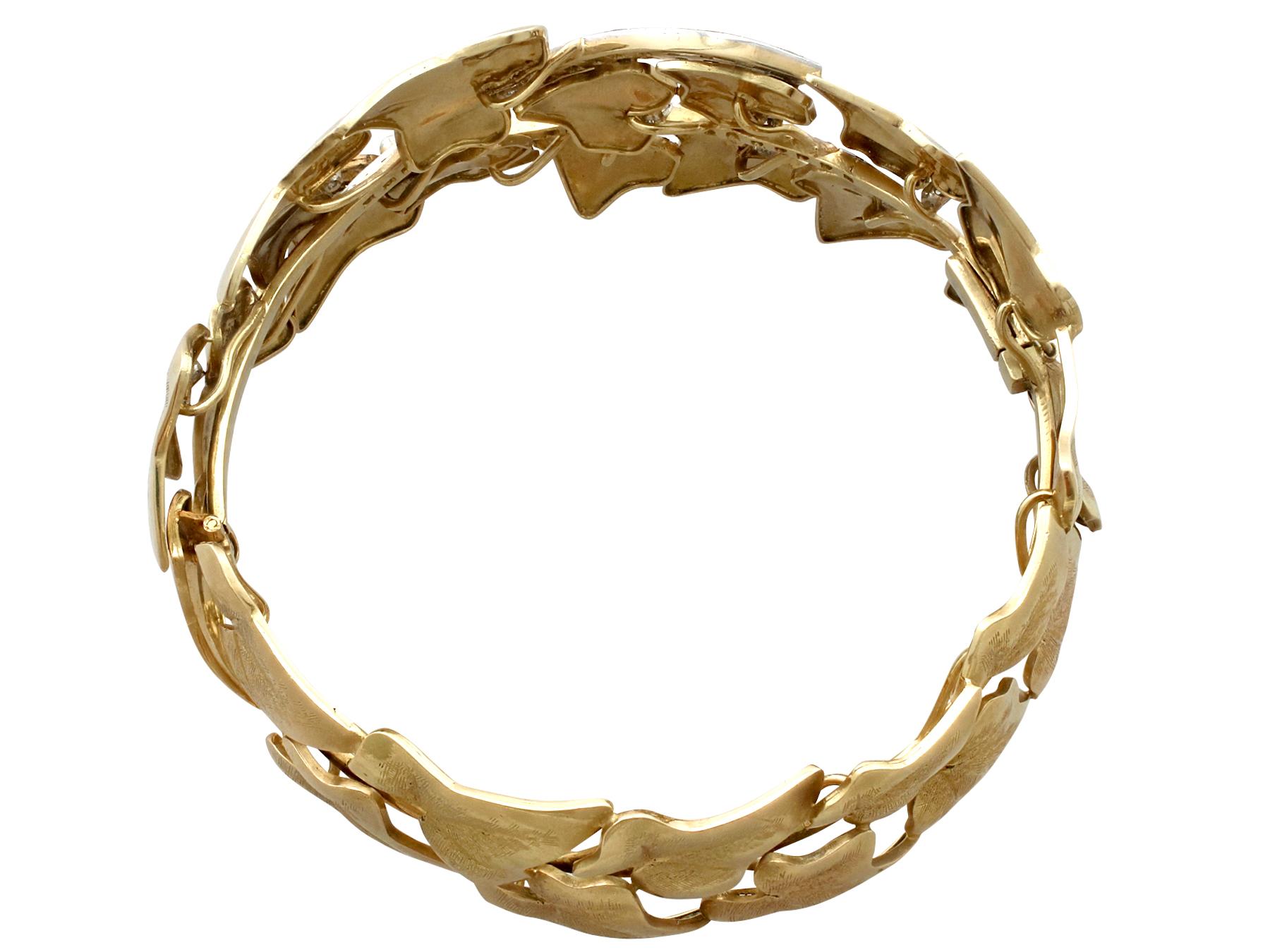 1930s 1.12 Carat Diamond Two-Color Gold Bangle Bracelet 1
