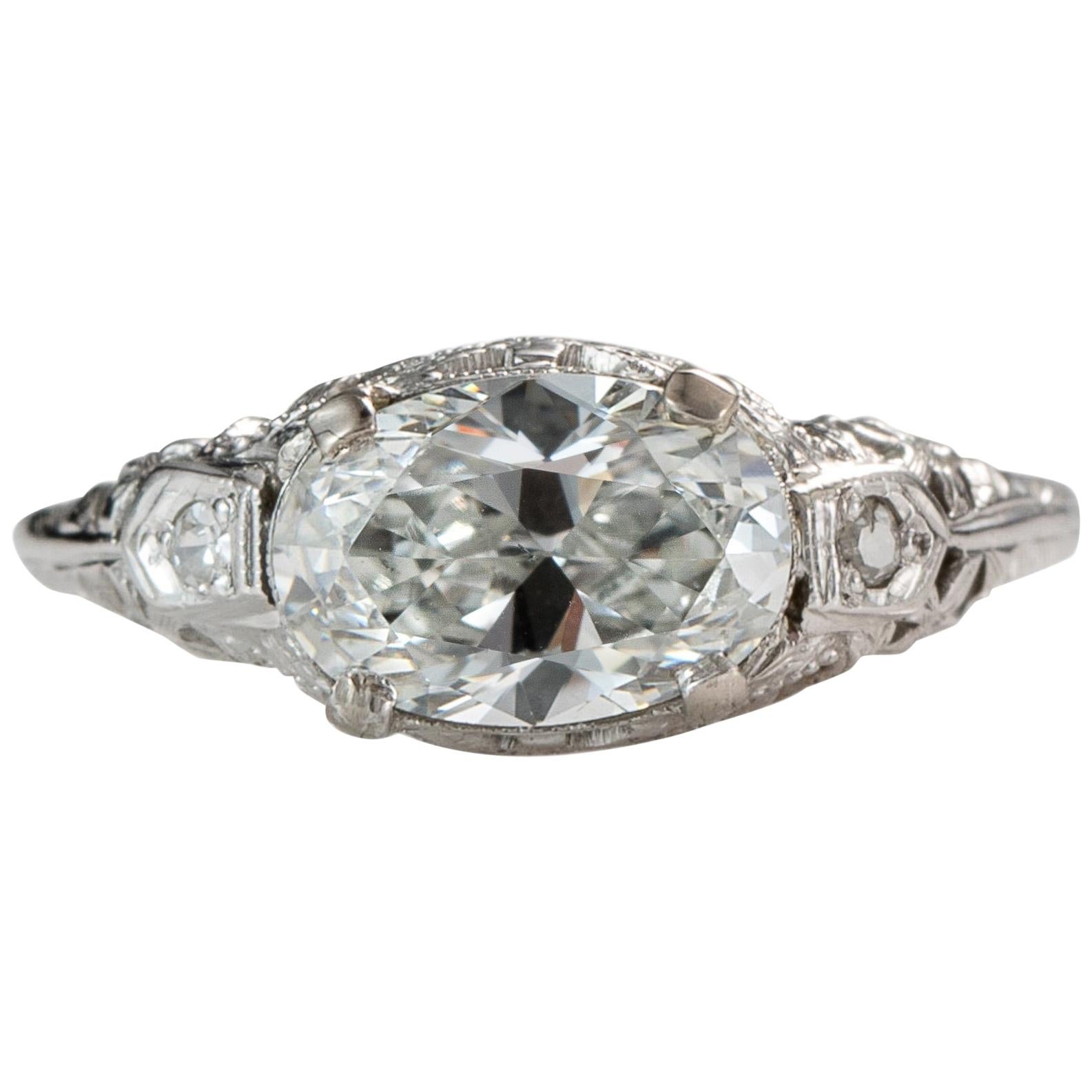 1930s 1.6 Carat Oval Diamond Engagement Ring, 18 Karat Gold