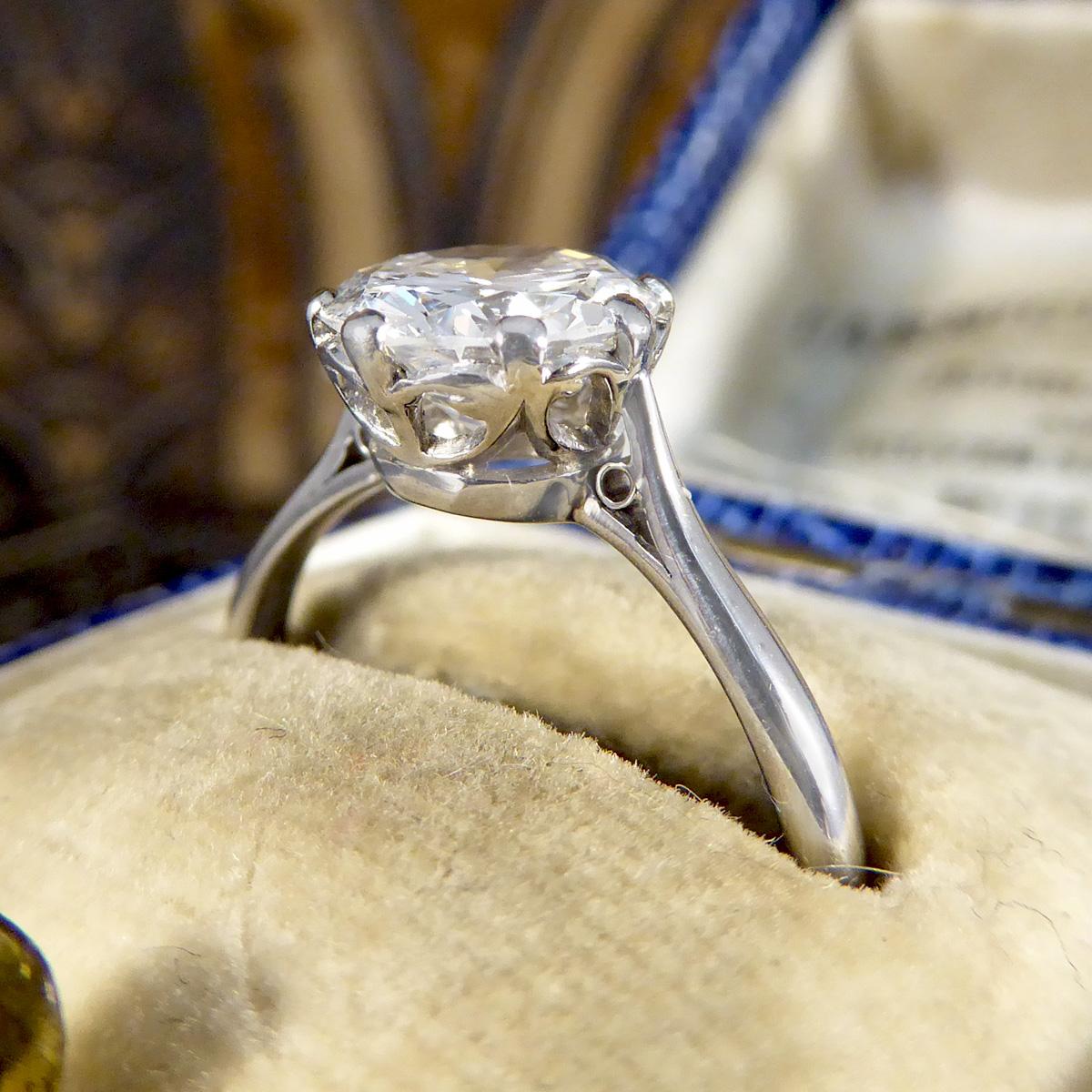 1930er Jahre Verlobungsring mit 1,77 Karat rundem Diamanten im Brillantschliff in 18 Karat&Platin im Angebot 4