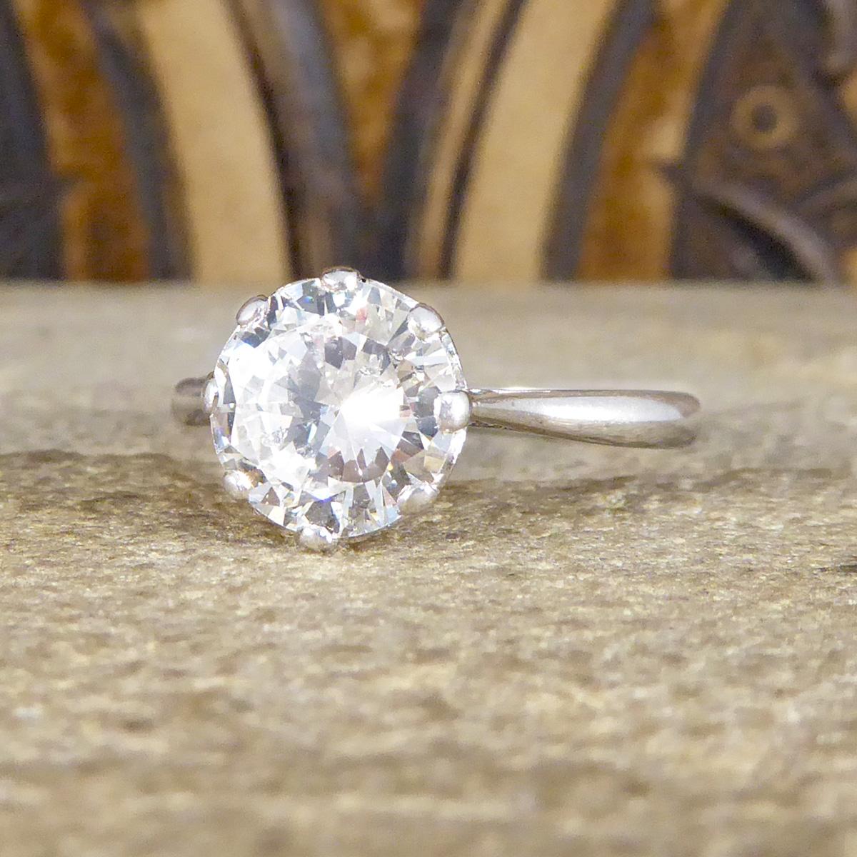 1930er Jahre Verlobungsring mit 1,77 Karat rundem Diamanten im Brillantschliff in 18 Karat&Platin im Zustand „Gut“ im Angebot in Yorkshire, West Yorkshire