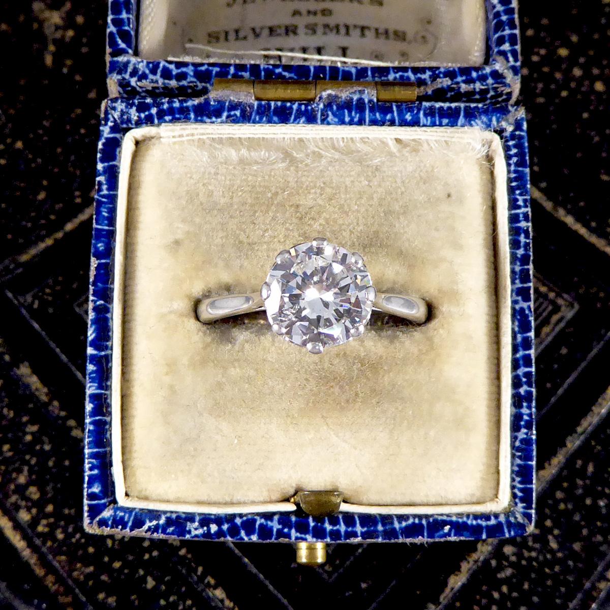 1930er Jahre Verlobungsring mit 1,77 Karat rundem Diamanten im Brillantschliff in 18 Karat&Platin im Angebot 2