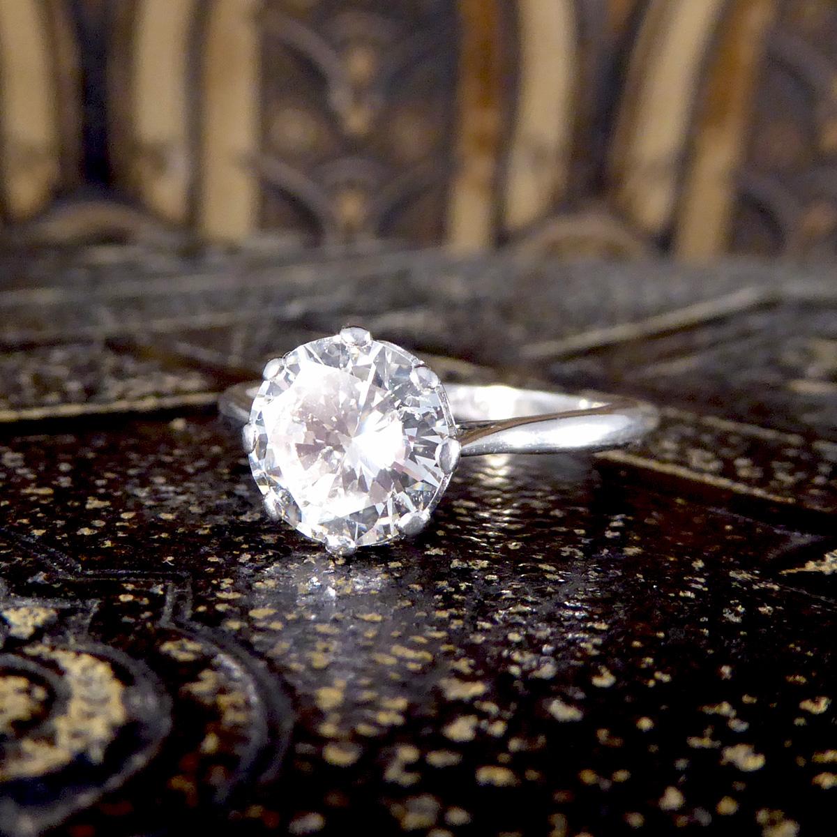 1930er Jahre Verlobungsring mit 1,77 Karat rundem Diamanten im Brillantschliff in 18 Karat&Platin im Angebot 3