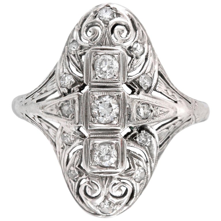 Art Deco 0.35 Carats Diamond Dinner Ring with Filigree For Sale at 1stDibs