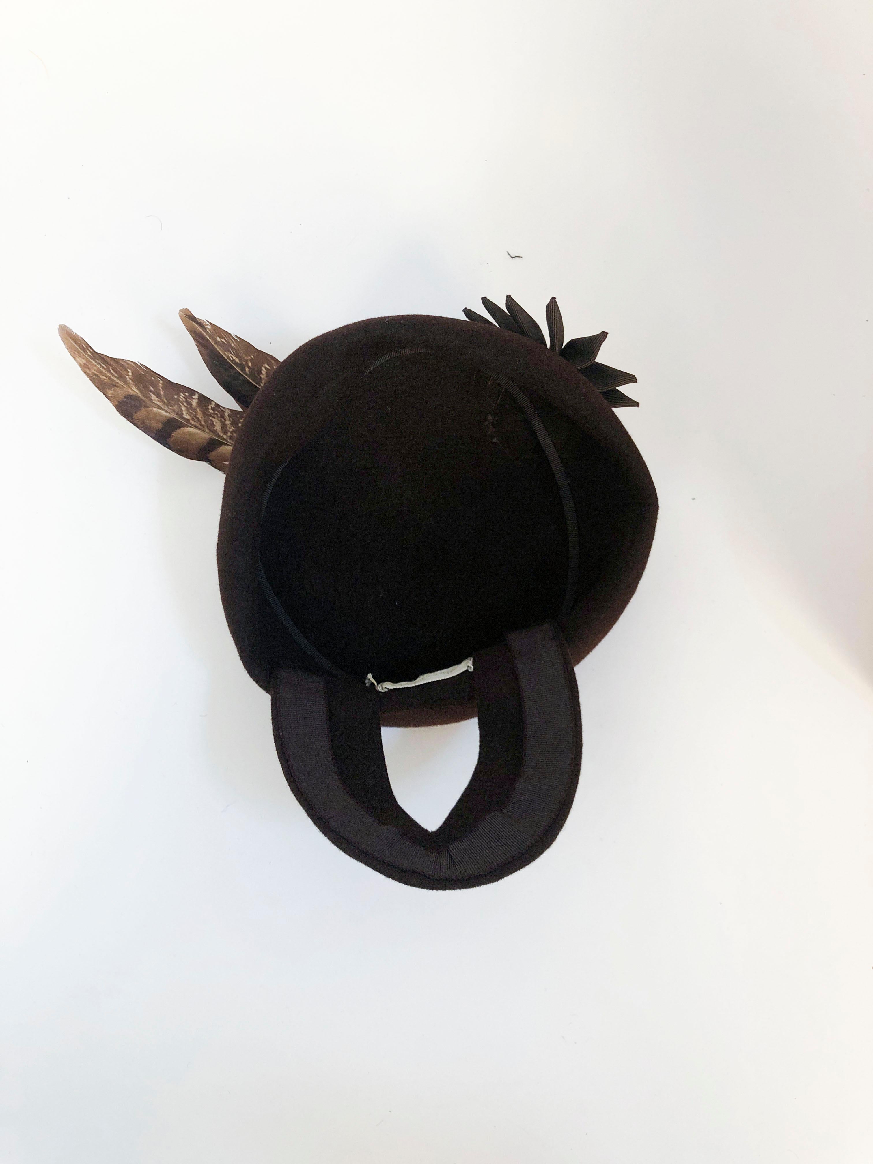 Gray 1930s/1940s Brown Fur Felt Sculpted Hat With Feather and Ribbon Accents For Sale