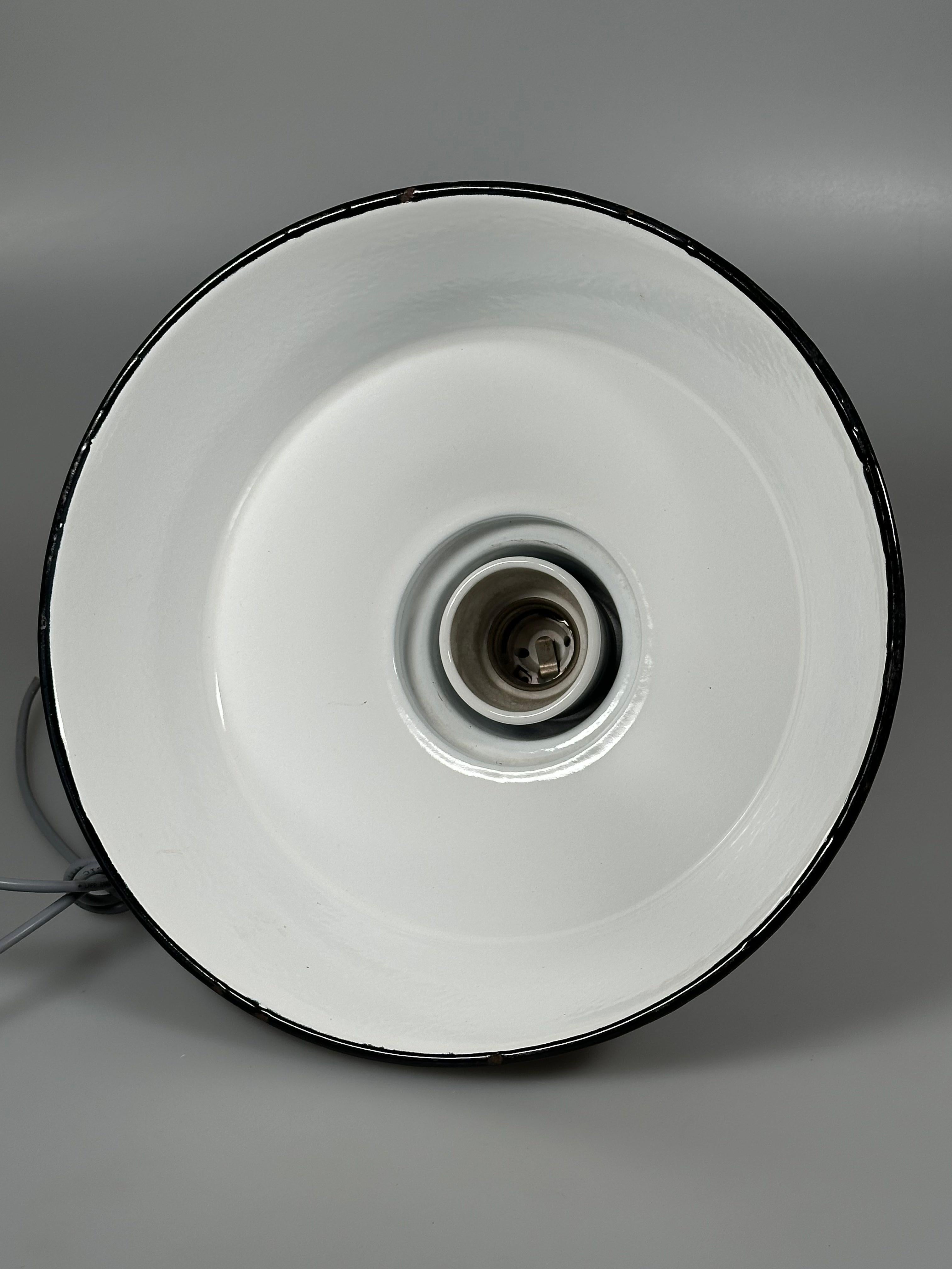 1930s/1940s Ceiling Lamp Industrial Lamp Enamel Loft Metal Bauhaus Design For Sale 7