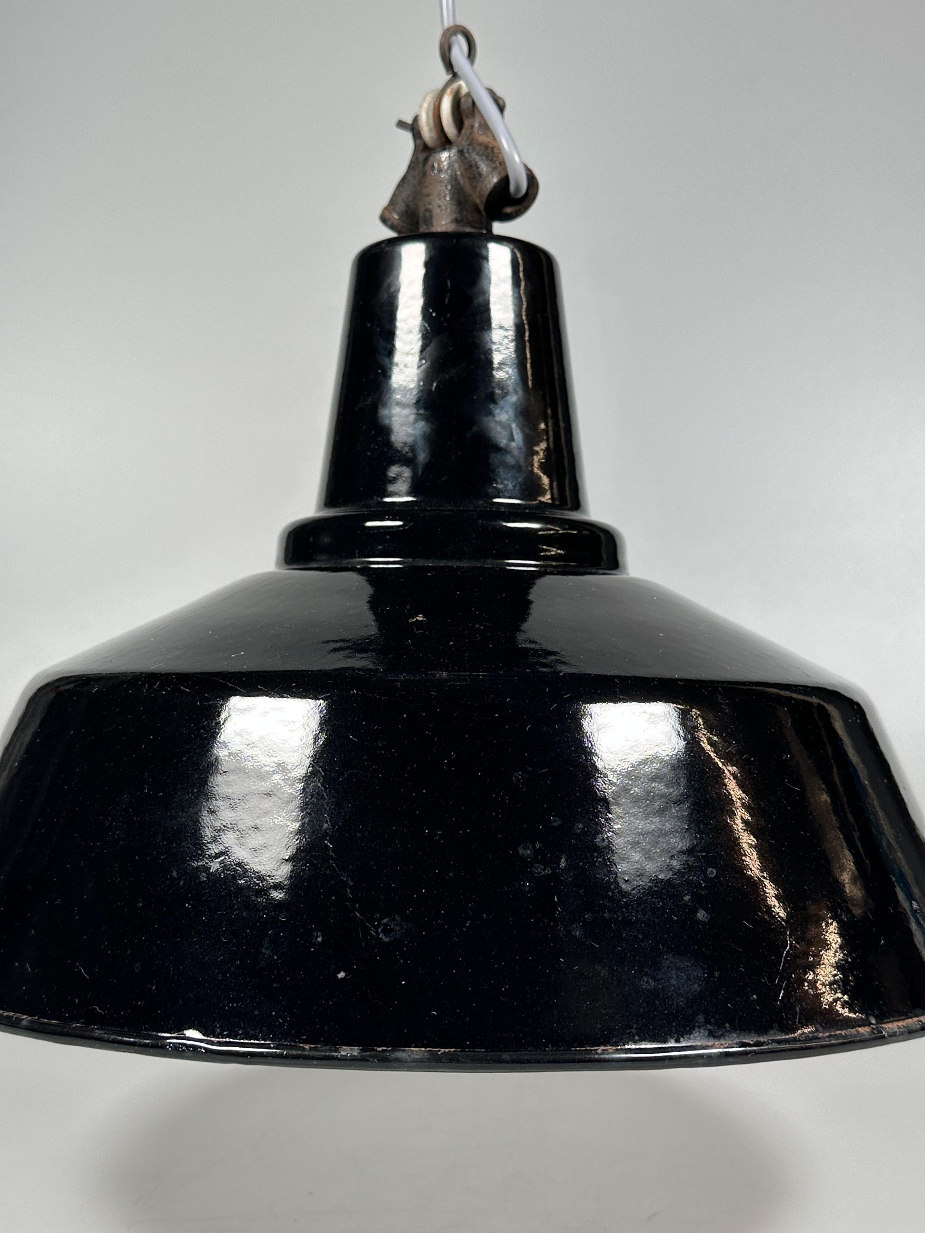 Mid-20th Century 1930s/1940s Ceiling Lamp Industrial Lamp Enamel Loft Metal Bauhaus Design For Sale