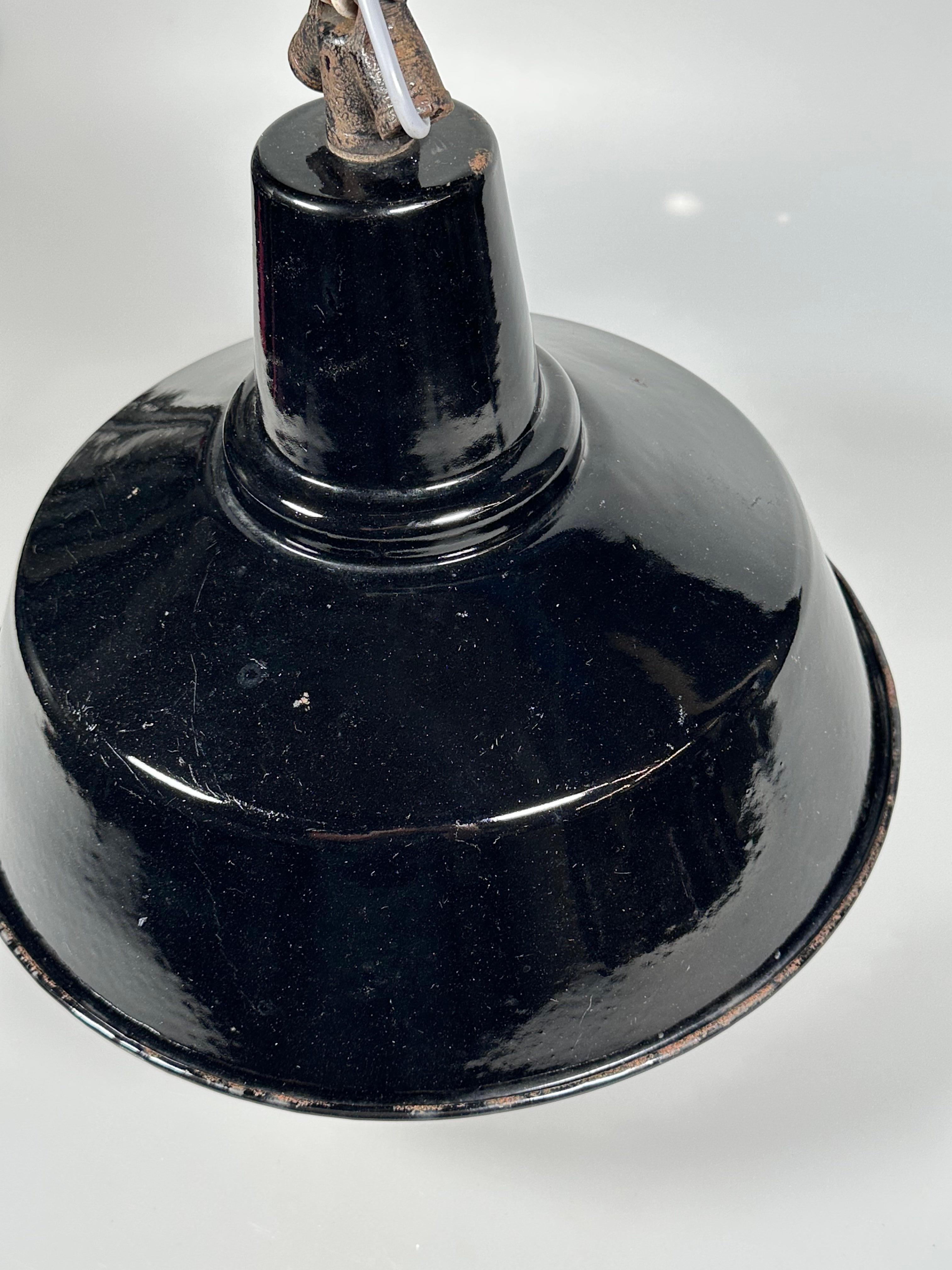 1930s/1940s Ceiling Lamp Industrial Lamp Enamel Loft Metal Bauhaus Design For Sale 2