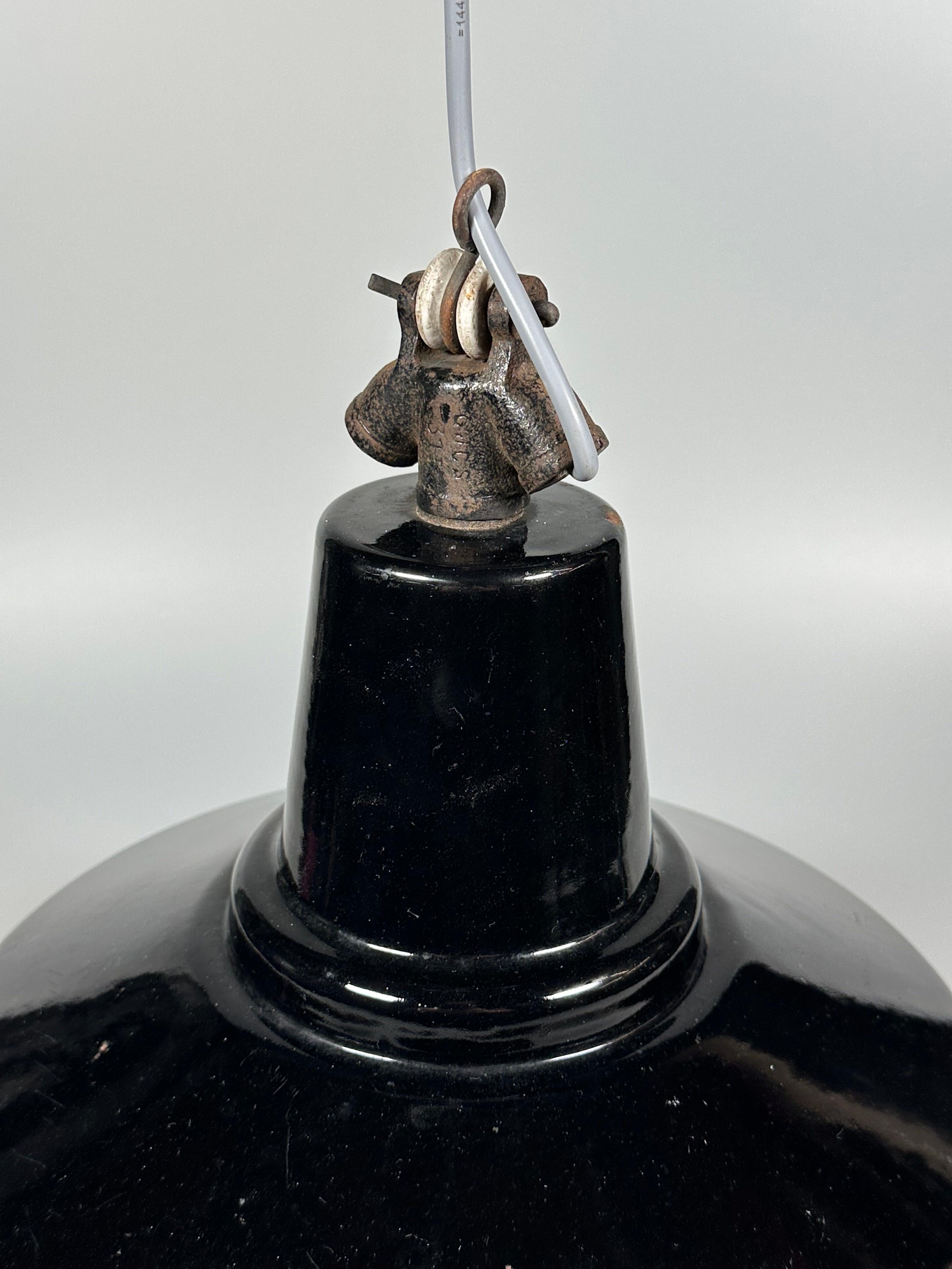 1930s/1940s Ceiling Lamp Industrial Lamp Enamel Loft Metal Bauhaus Design For Sale 3