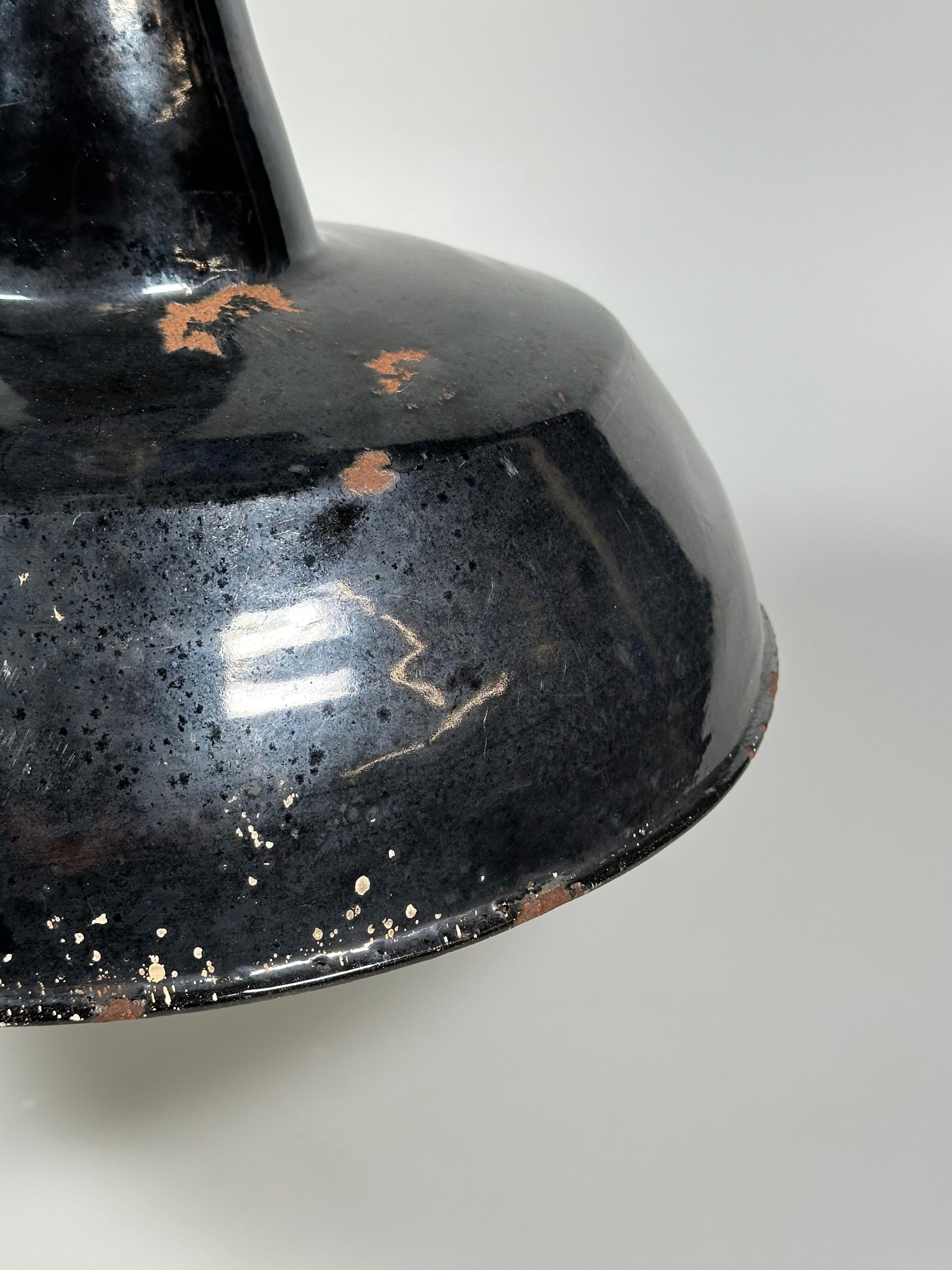 1930s/1940s Ceiling Lamp Industrial Lamp Enamel Loft Metal Bauhaus Design For Sale 3