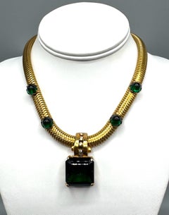 1930s / 1940s Gold and Emerald Glass Art Deco Omega Link Necklace