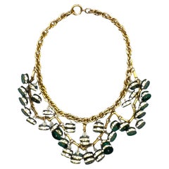 Collana a pettorina con perline in oro, verde e strass anni '30/'40