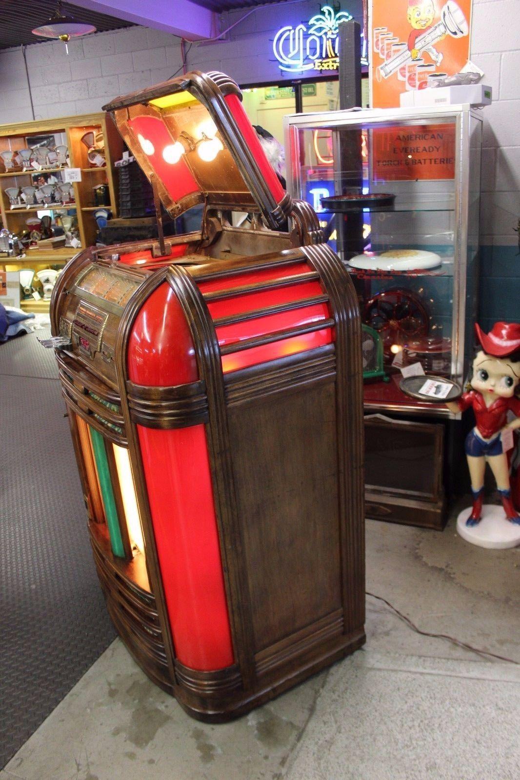 Mid-20th Century 1930s-1940s Original Regal Seeburg Symphonola Art Deco Jukebox