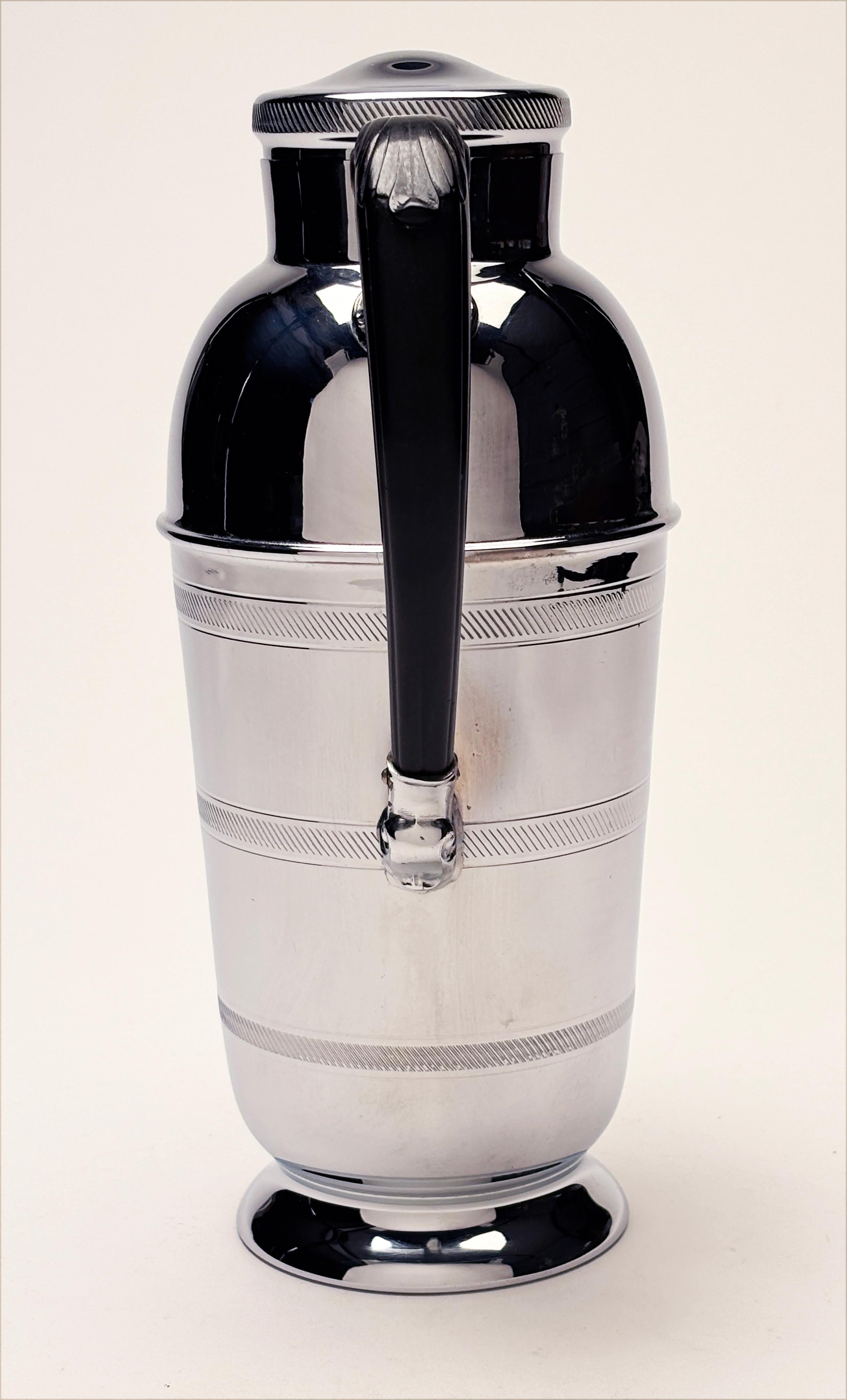 Shaker Art déco des années 1930-1950 avec poignée en bakélite Bon état - En vente à Louisville, KY