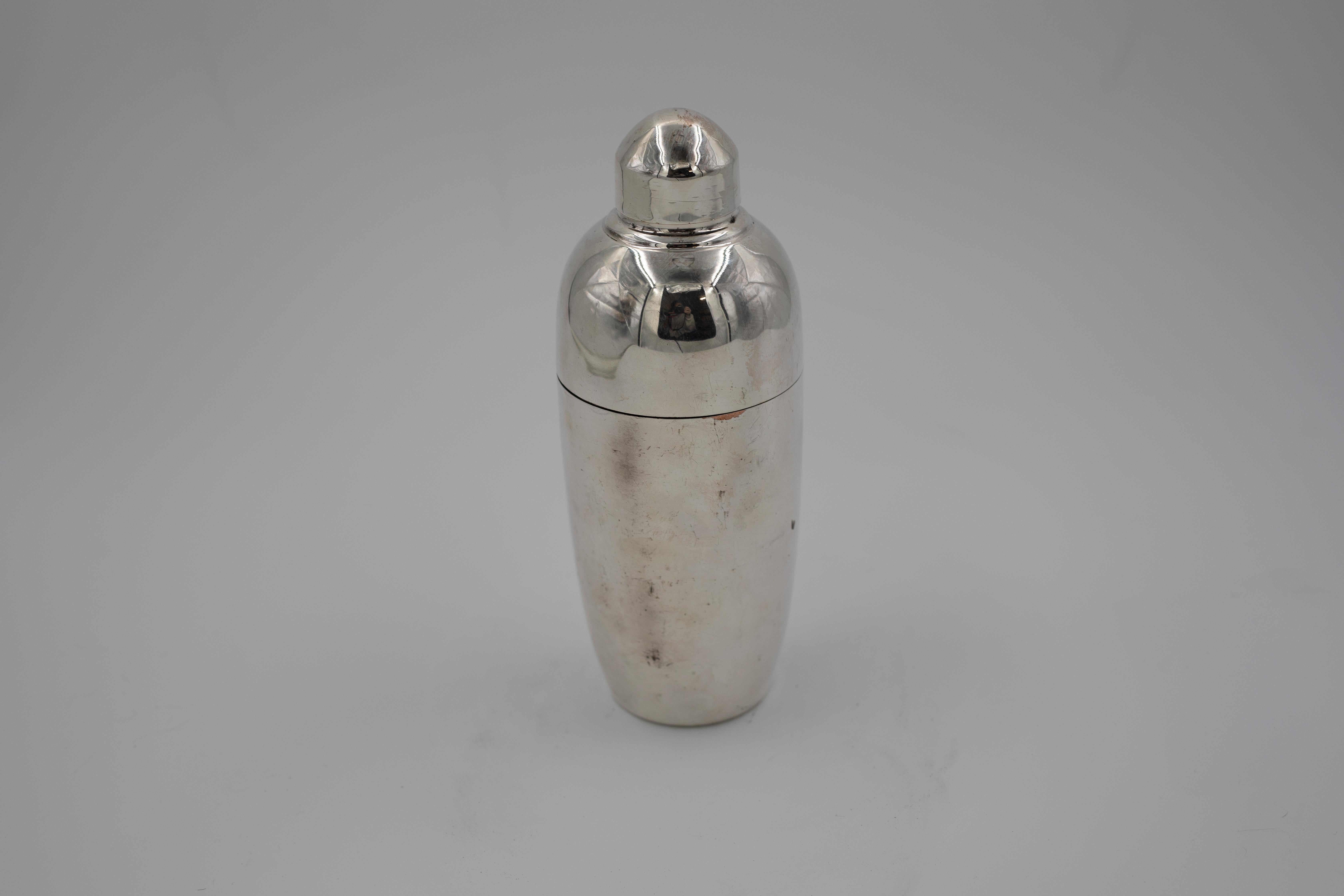 1930s–1950s Silver-Plated Cocktail Shaker – Streamlined Art Deco Form im Angebot 1