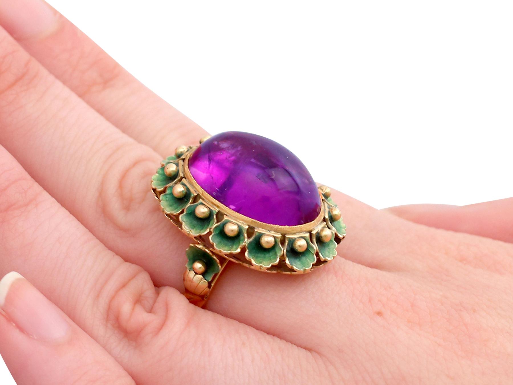 1930s 39.82 Carat Cabochon Cut Amethyst Green Enamel Gold Jewelry Set For Sale 14