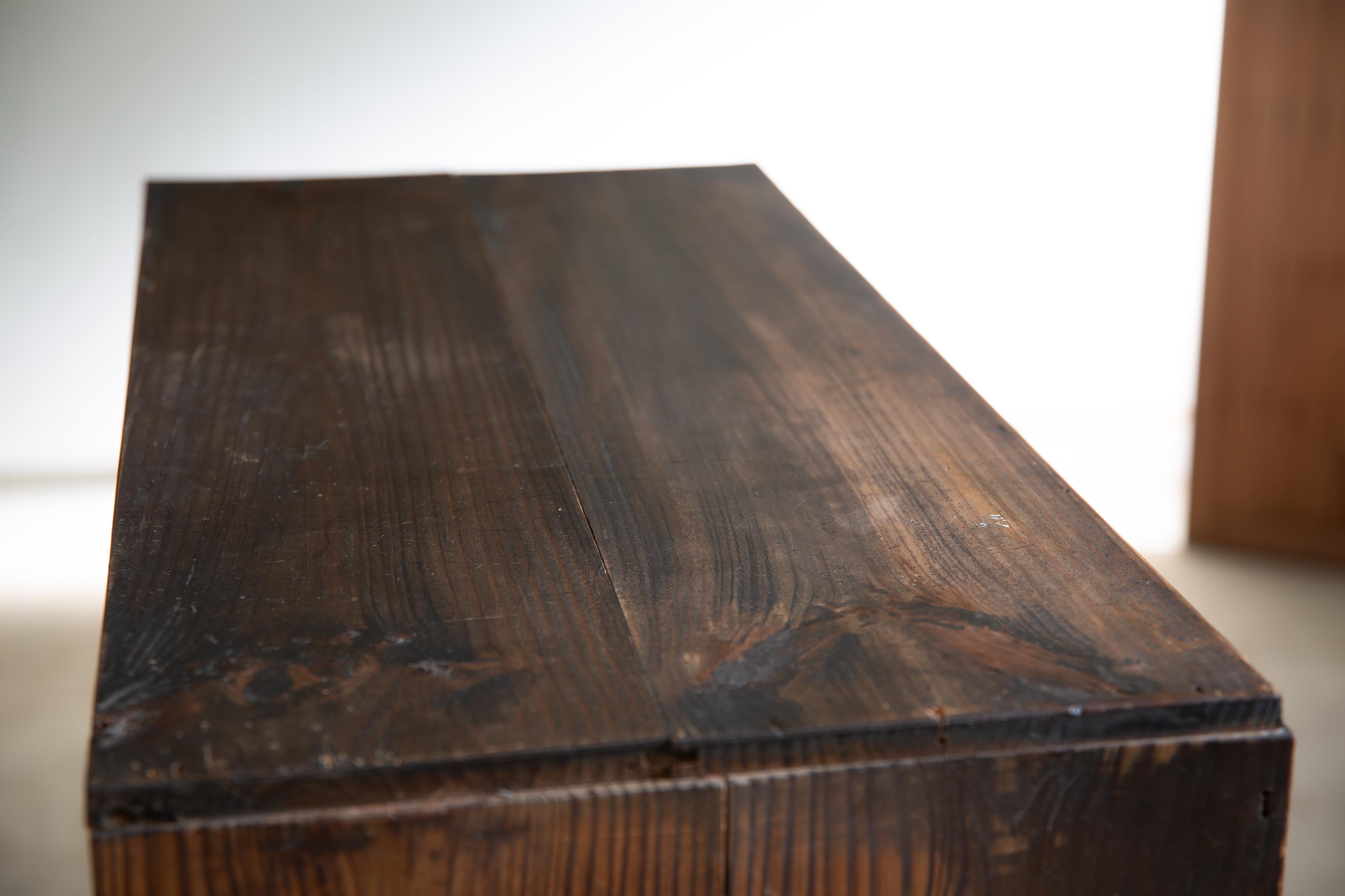 1930s - 1940s Japanese antique mid-size closet with drawers, wabi sabi organic For Sale 9