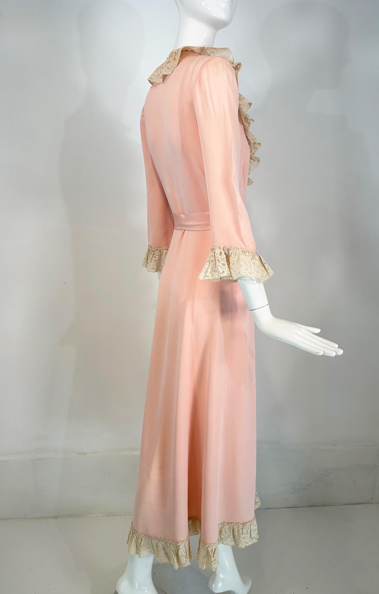 1930s-40s Pink Rayon Cream Lace Trimmed Wrap & Tie Robe For Sale 5