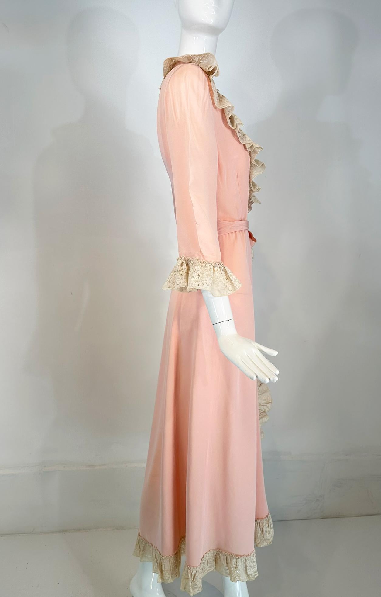 1930s-40s Pink Rayon Cream Lace Trimmed Wrap & Tie Robe For Sale 6