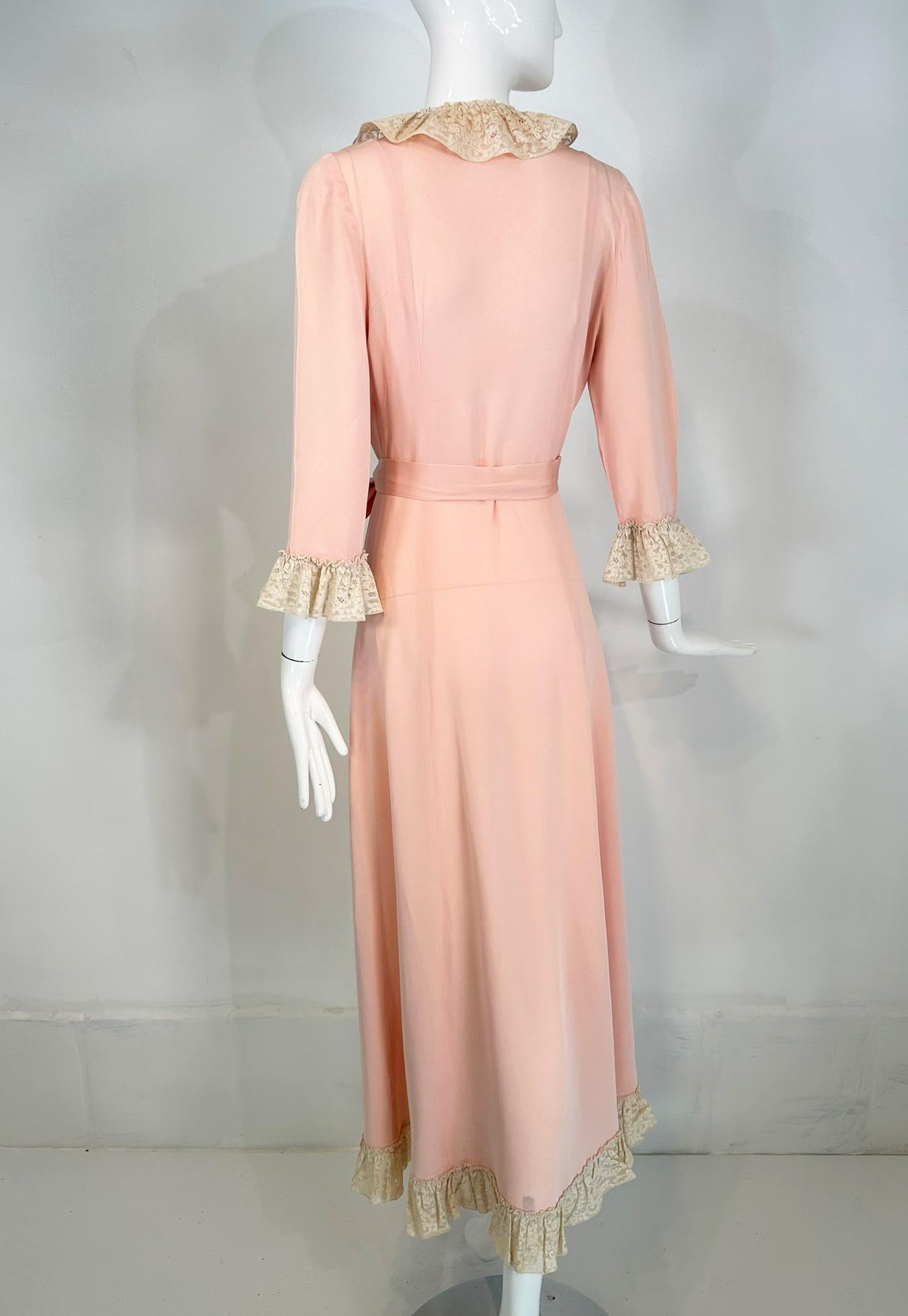 1930s-40s Pink Rayon Cream Lace Trimmed Wrap & Tie Robe For Sale 4