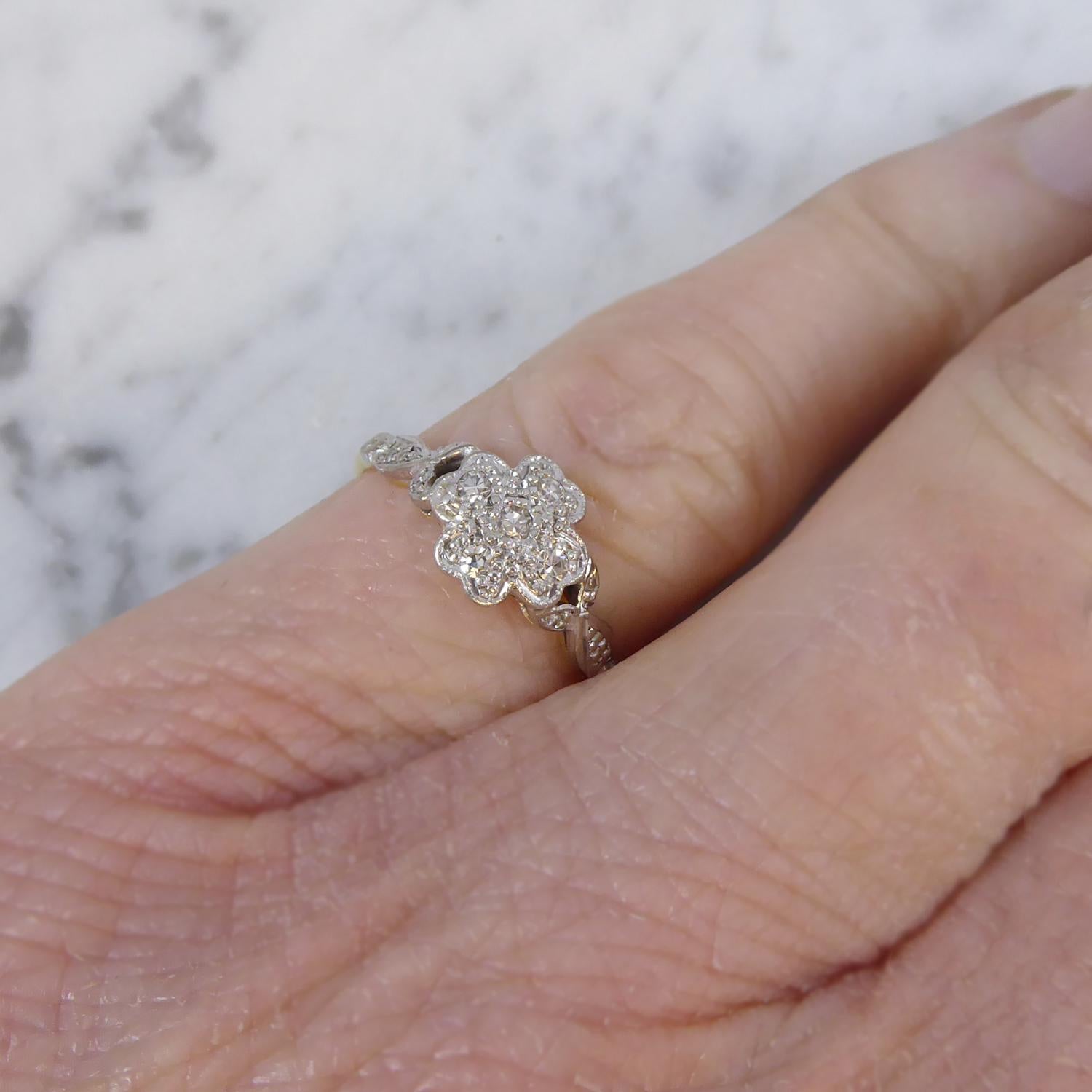 1930s-1940s Vintage Diamond Ring in Flower Cluster Design, Marked 18ct and Plat In Good Condition In Yorkshire, West Yorkshire