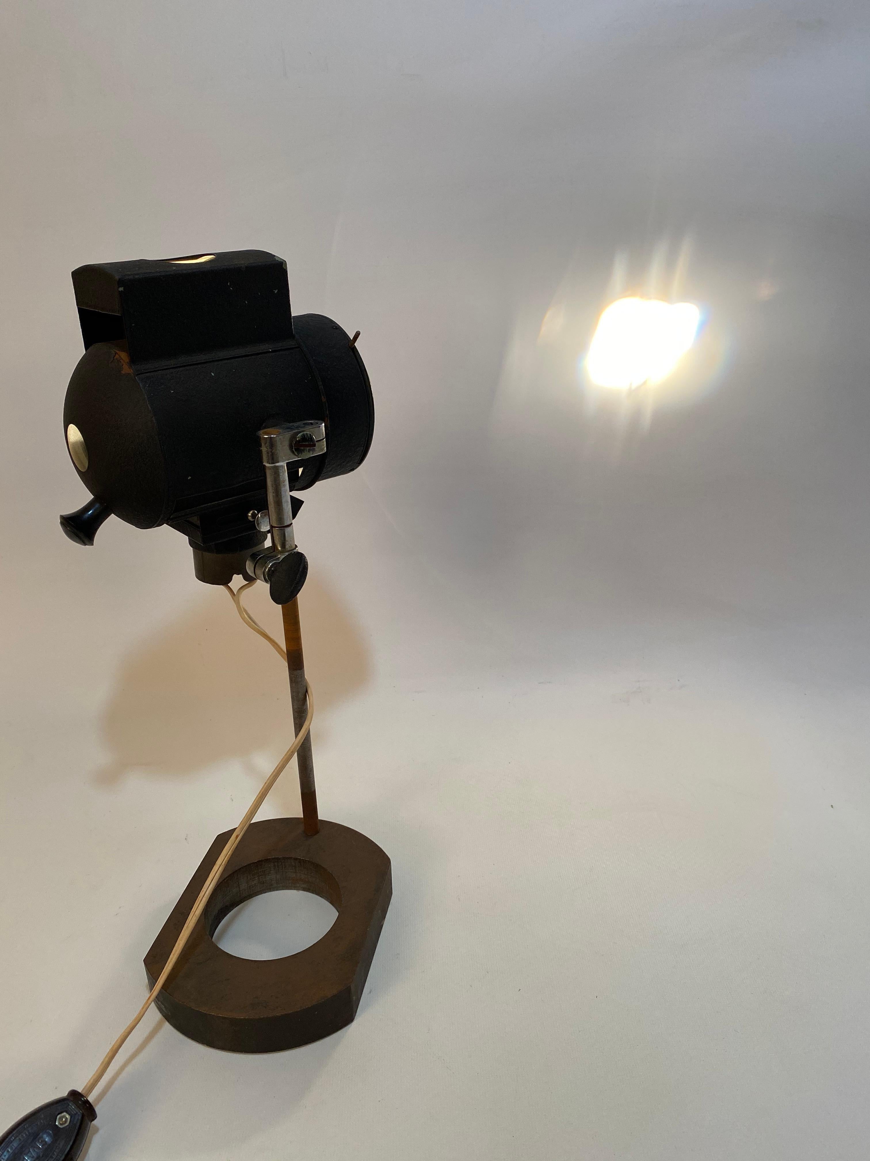 1930s Adjustable Spot Light Task Lamp For Sale 2