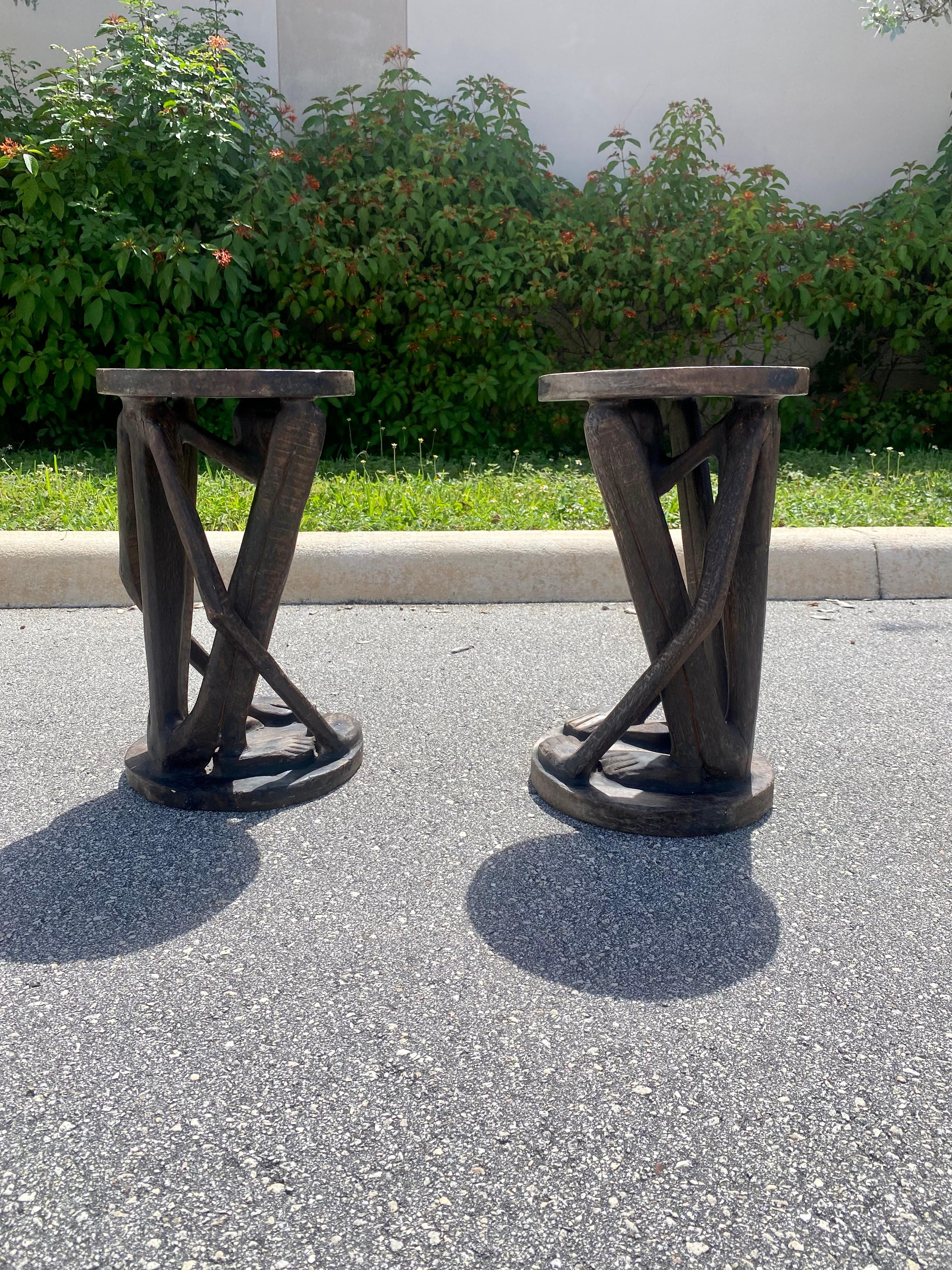 1930s African Figurative Folk Art Carved Wood Stools Table, Set of 2 For Sale 2