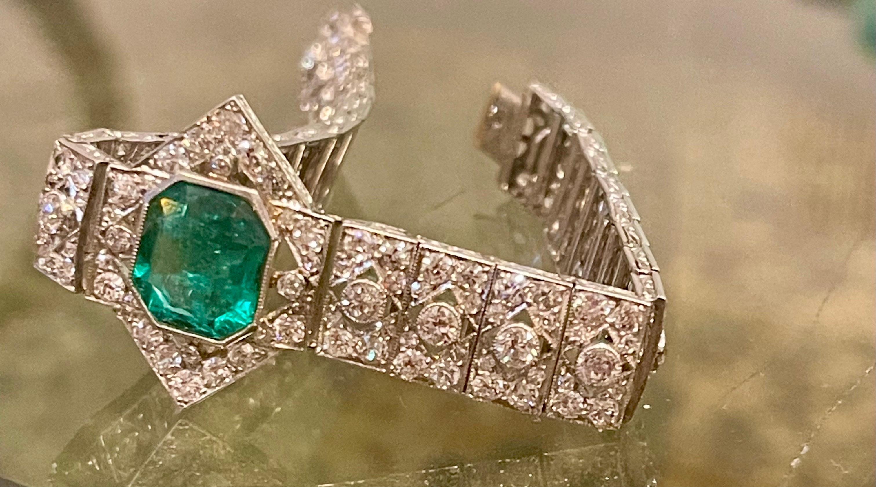 1930's AGL Certified 3.4 Ct Colombian Emerald & 8 Ct Diamond Platinum Bracelet In Excellent Condition For Sale In New York, NY