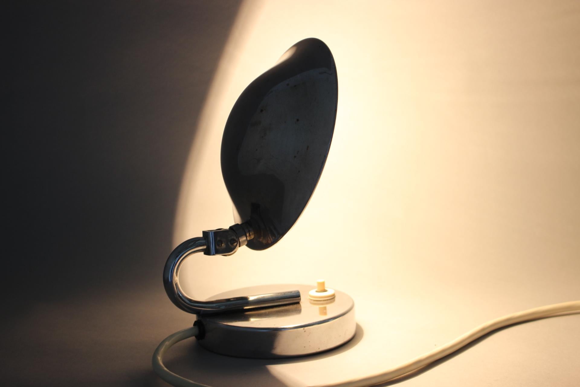 Aluminium-Tischlampe aus den 1930er Jahren, Zschechoslowakei im Angebot 9