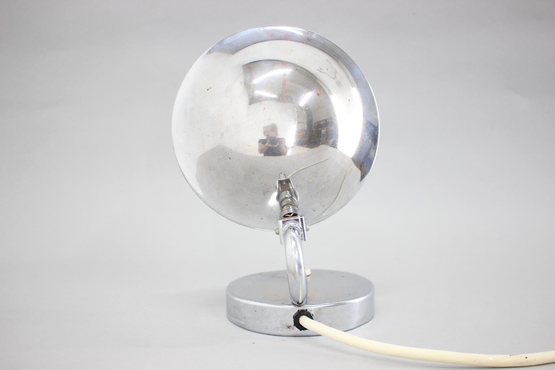Aluminium-Tischlampe aus den 1930er Jahren, Zschechoslowakei (Tschechisch) im Angebot