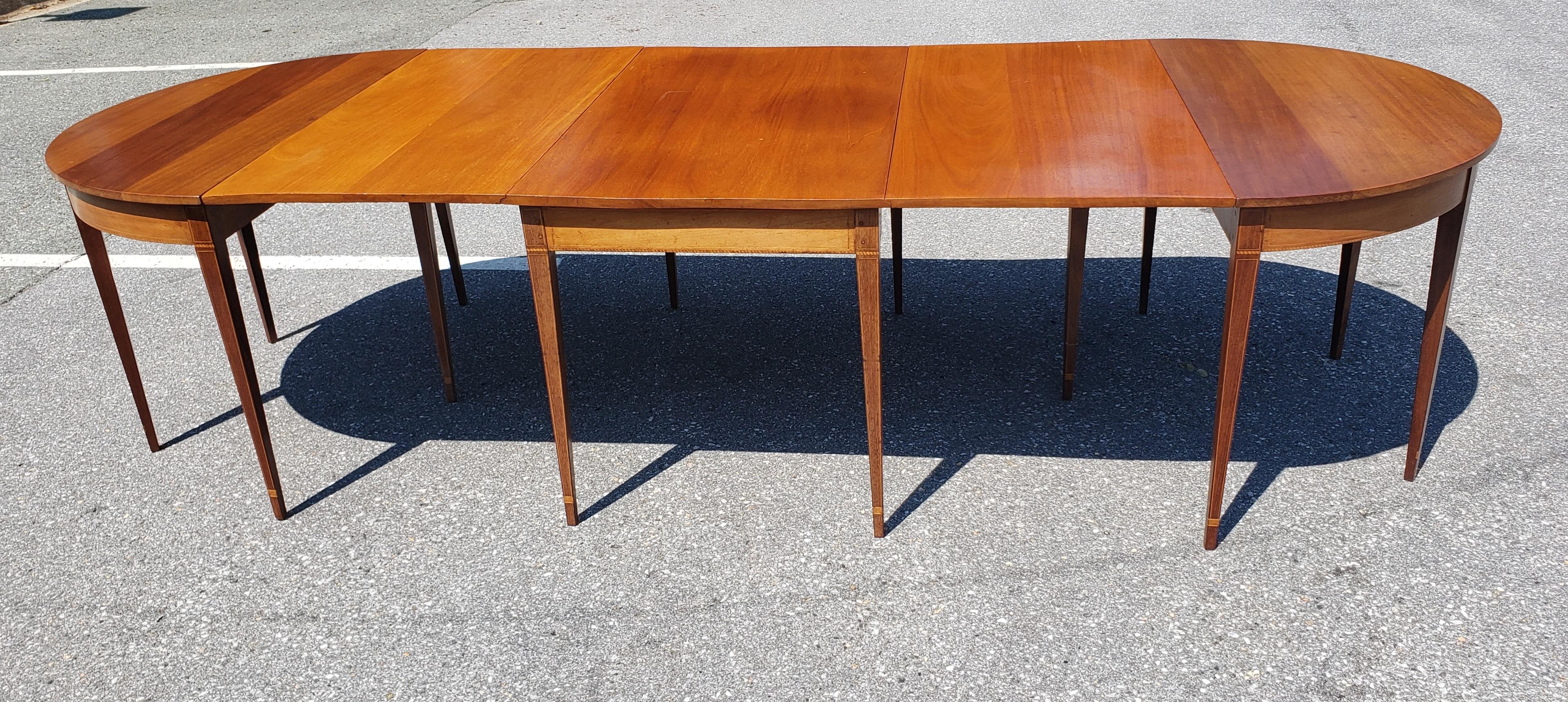 1930s American Federal Inlaid Mahogany 3-Part Banquet Table For Sale 12