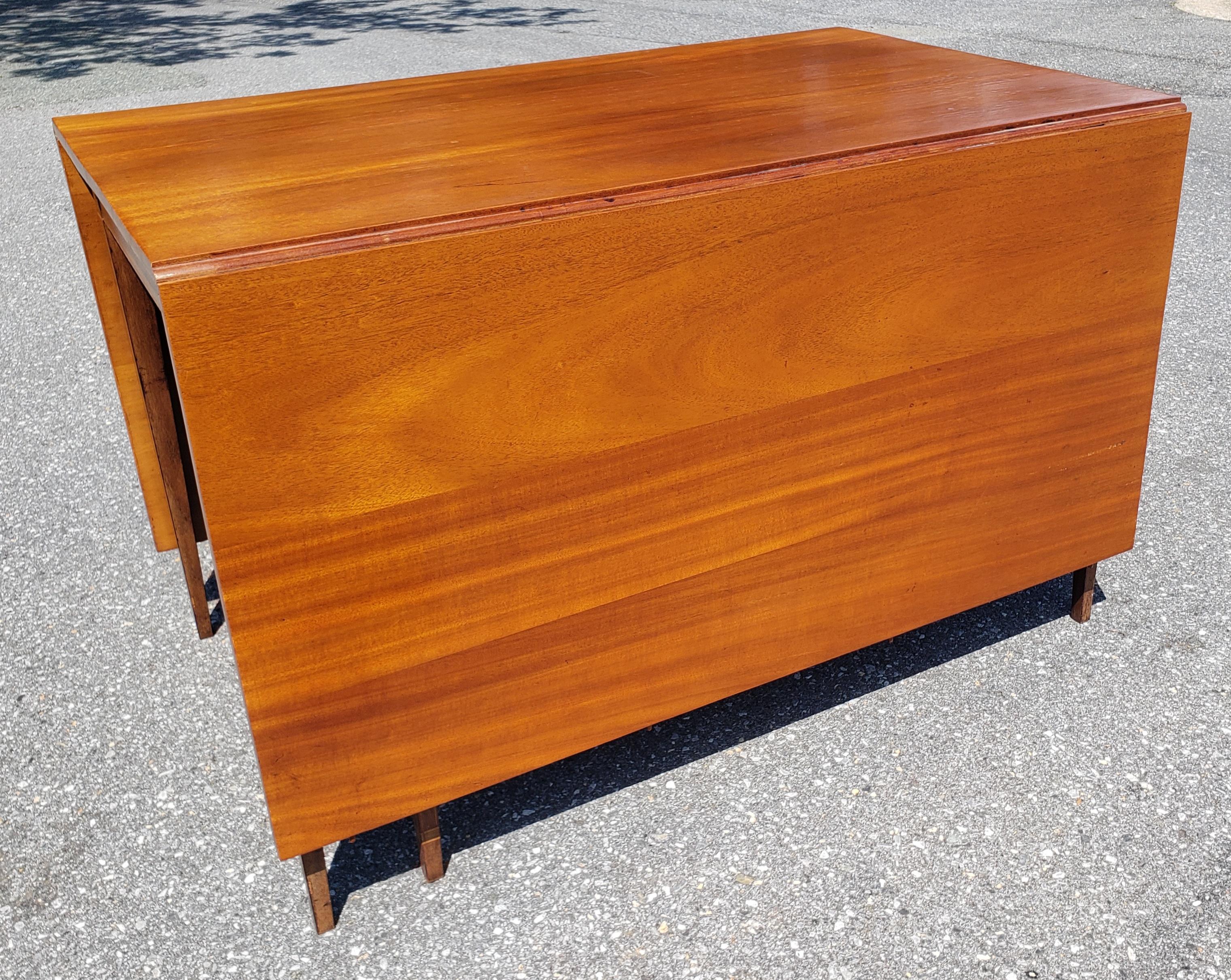 1930s American Federal Inlaid Mahogany 3-Part Banquet Table For Sale 13