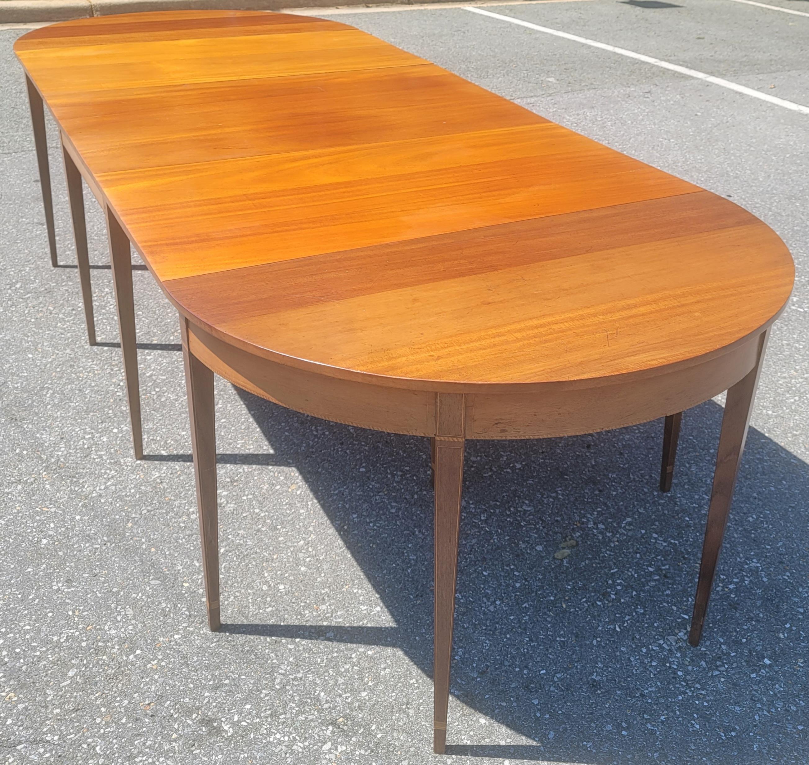 Inlay 1930s American Federal Inlaid Mahogany 3-Part Banquet Table For Sale