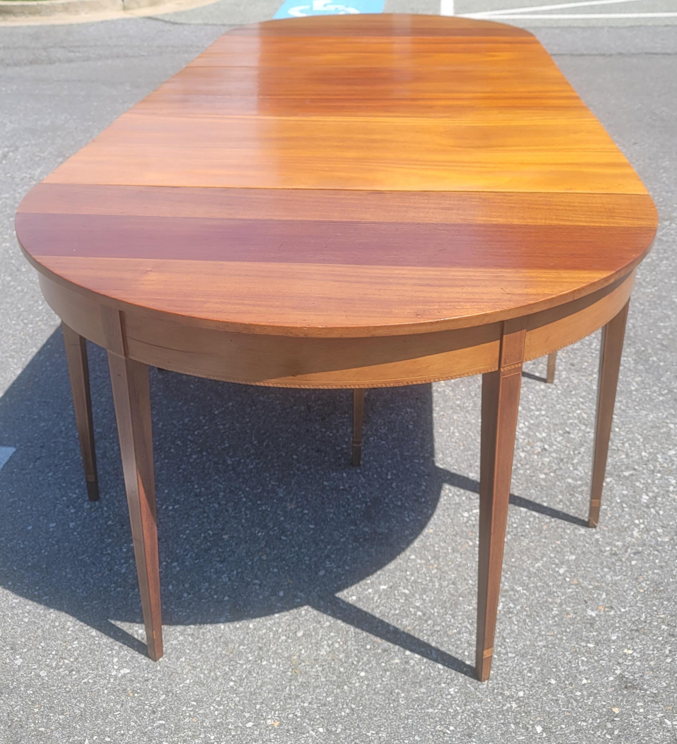 1930s American Federal Inlaid Mahogany 3-Part Banquet Table In Good Condition For Sale In Germantown, MD