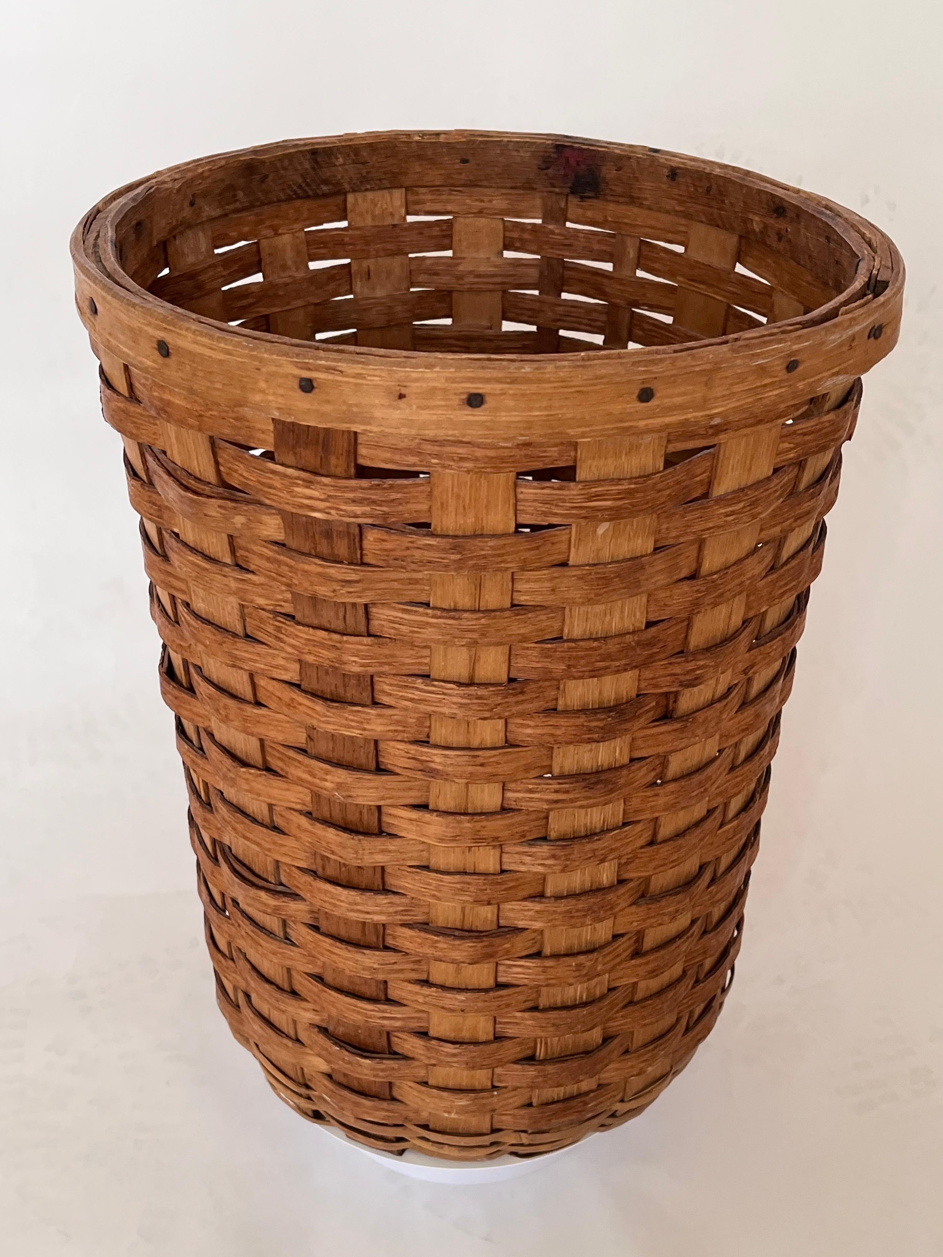 Américain Grand panier de marché américain tissé à la main des années 1930 en vente