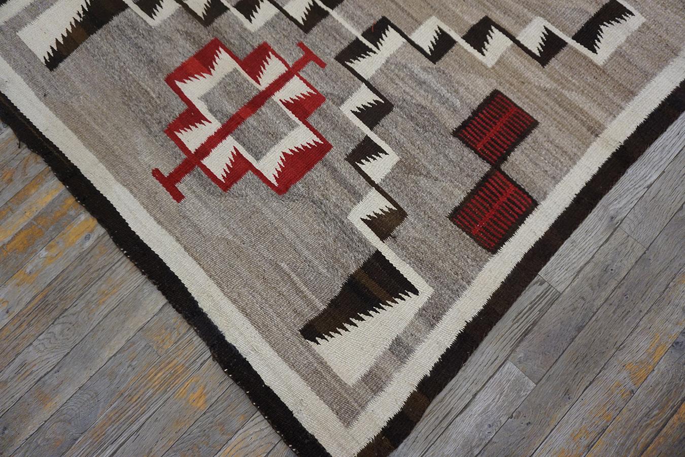 1930s American Navajo Carpet with Storm Pattern For Sale 13