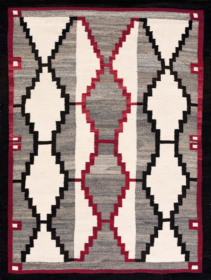 1930s American Navajo Rug ( 3'6" x 4'6" - 107 x 137 ) For Sale