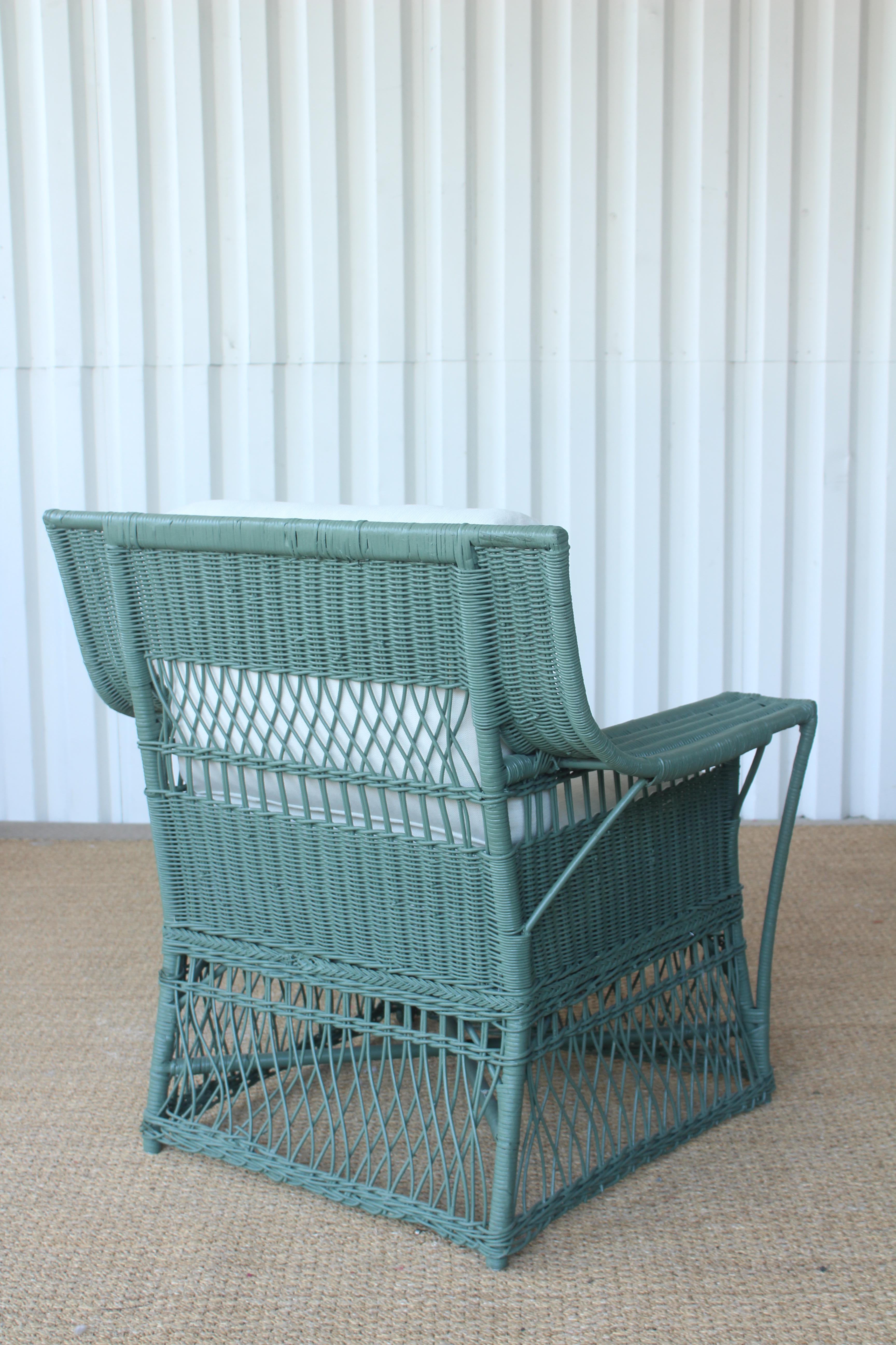 1930s American Wicker Lounge Chair 8