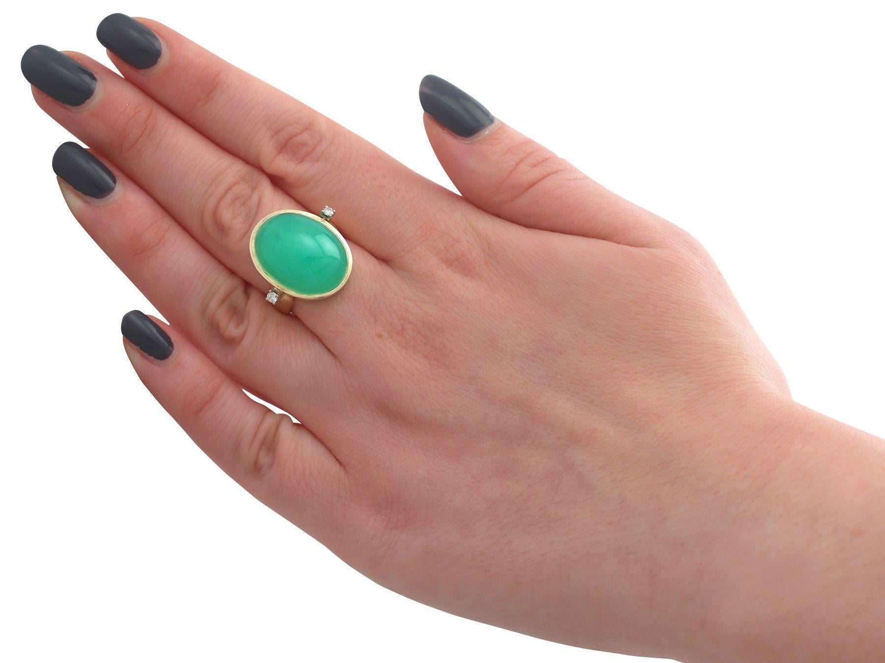 Women's or Men's 1930s Antique 14.98Ct Cabochon Cut Chrysoprase and Diamond Gold Cocktail Ring