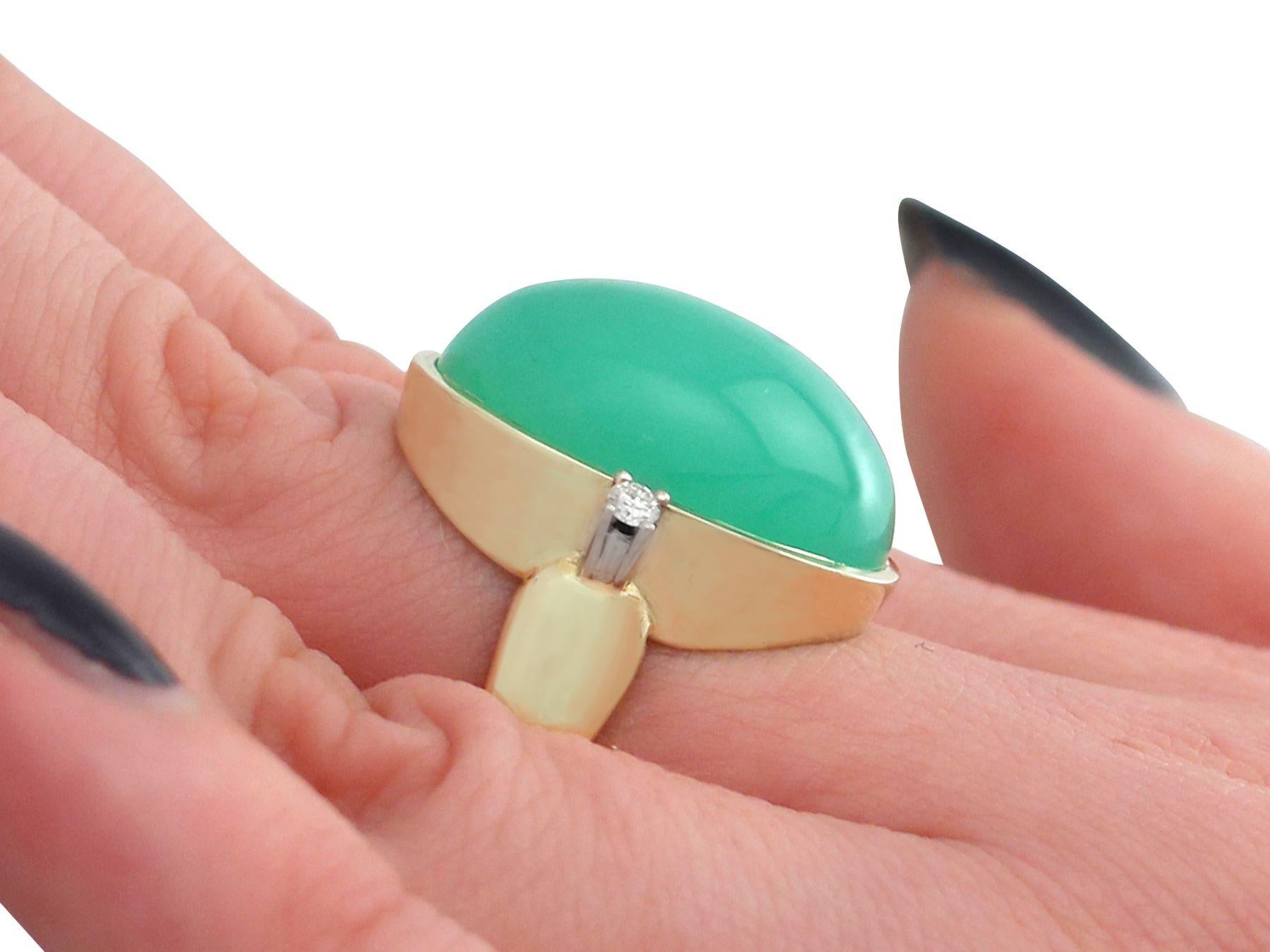 1930s Antique 14.98Ct Cabochon Cut Chrysoprase and Diamond Gold Cocktail Ring 1