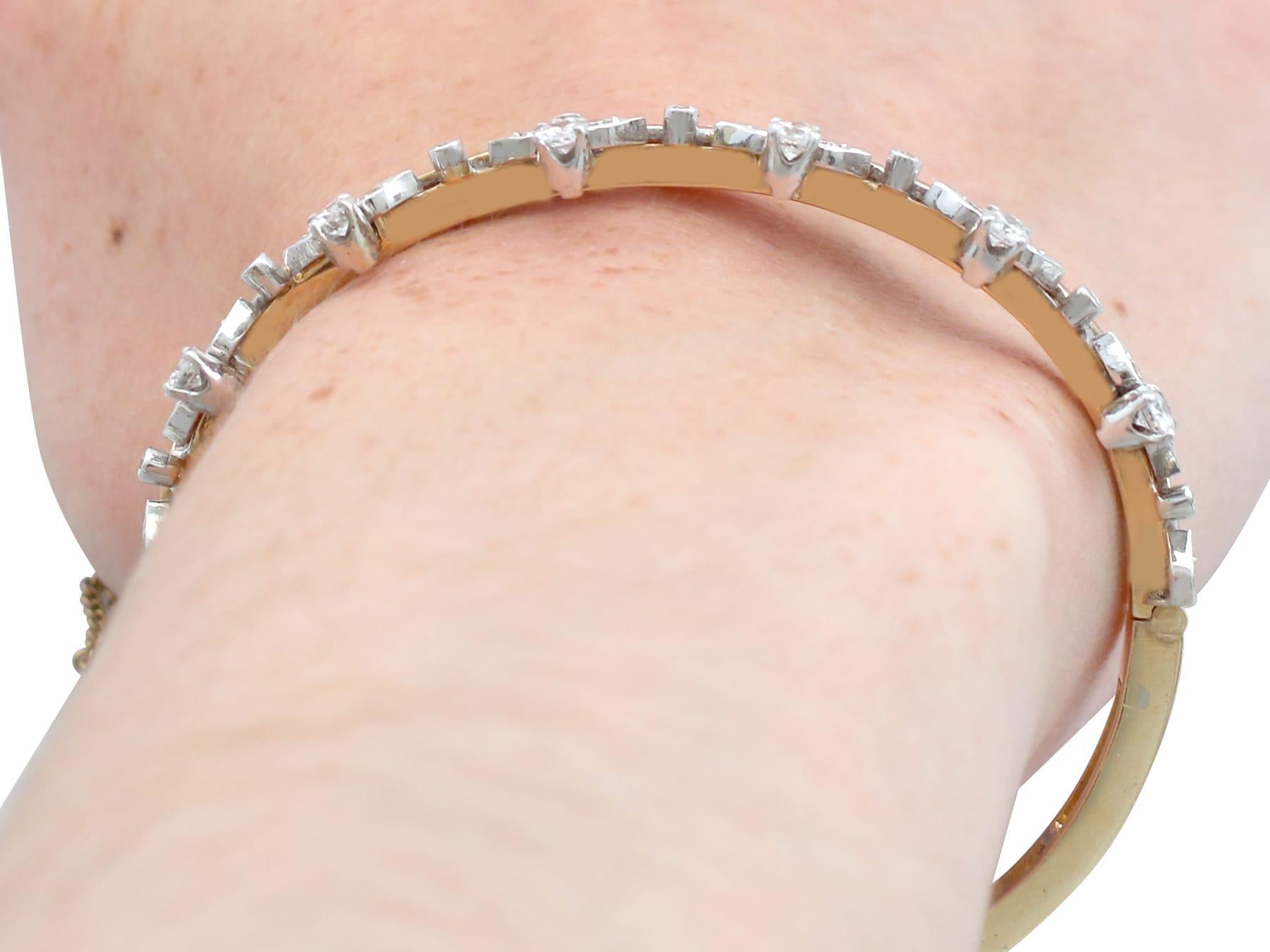 1930s Antique 1.62 Carat Diamond and Enamel Yellow Gold Crown Bangle For Sale 5