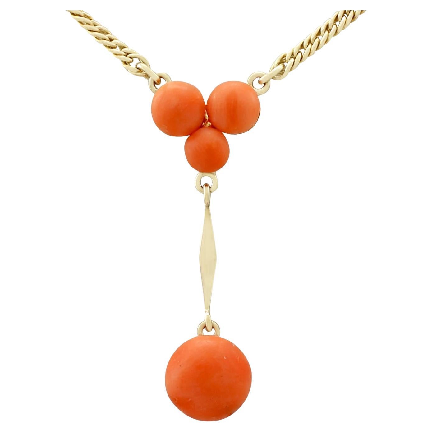 1930s Antique 2.72 Carat Coral and Yellow Gold Necklace For Sale