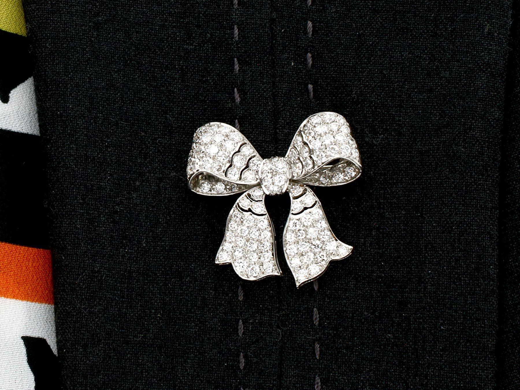 1930s Antique 2.85 Carat Diamond and Platinum Bow Brooch For Sale 1